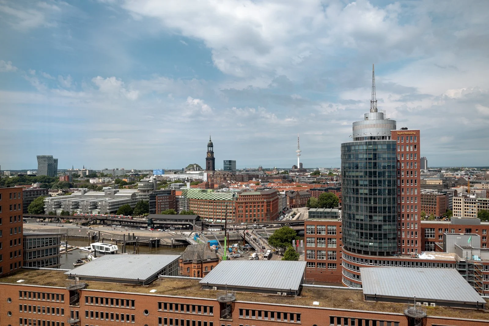 2026 HAMBURG ELBPHILHARMONIE-37.jpg