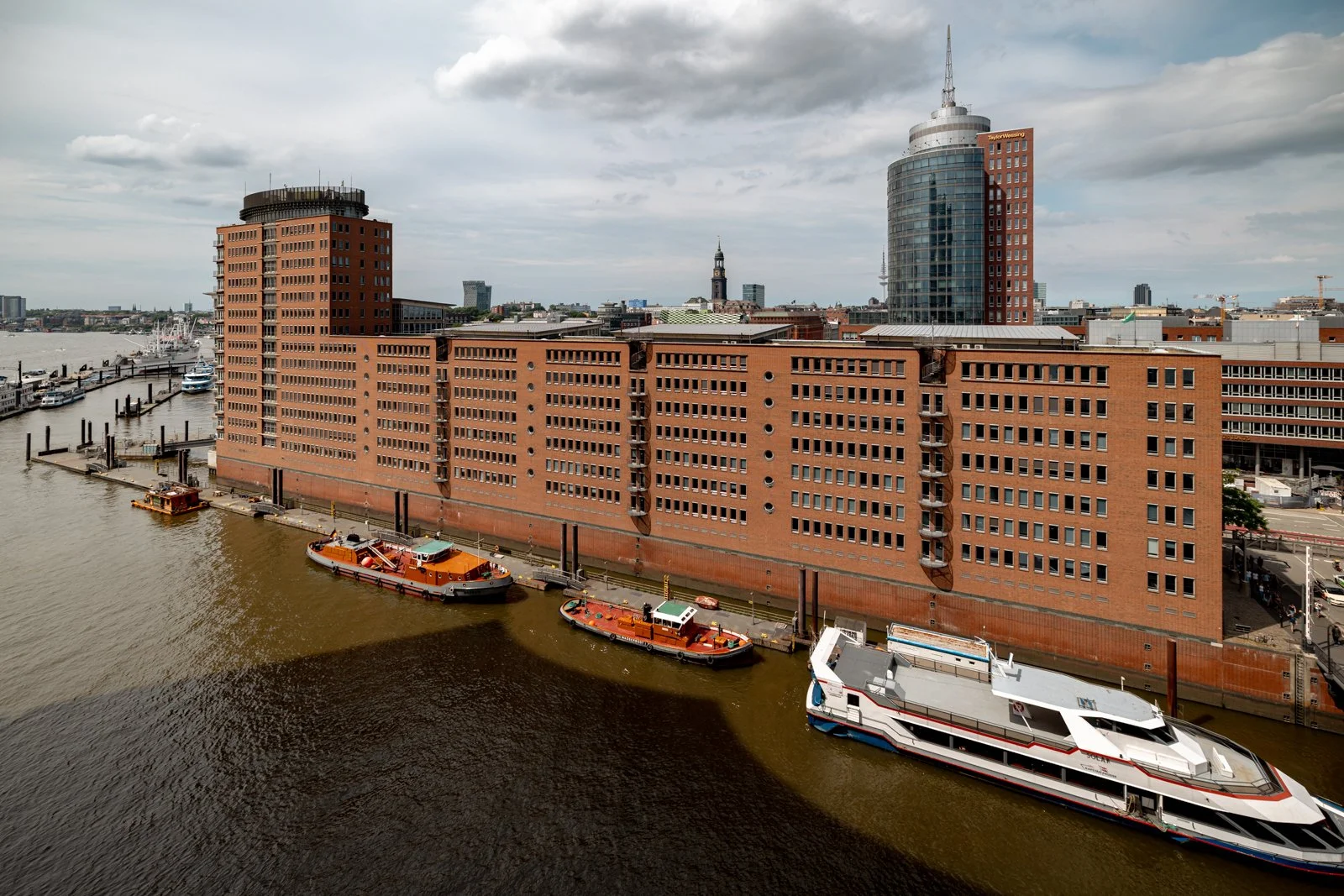2026 HAMBURG ELBPHILHARMONIE-56.jpg