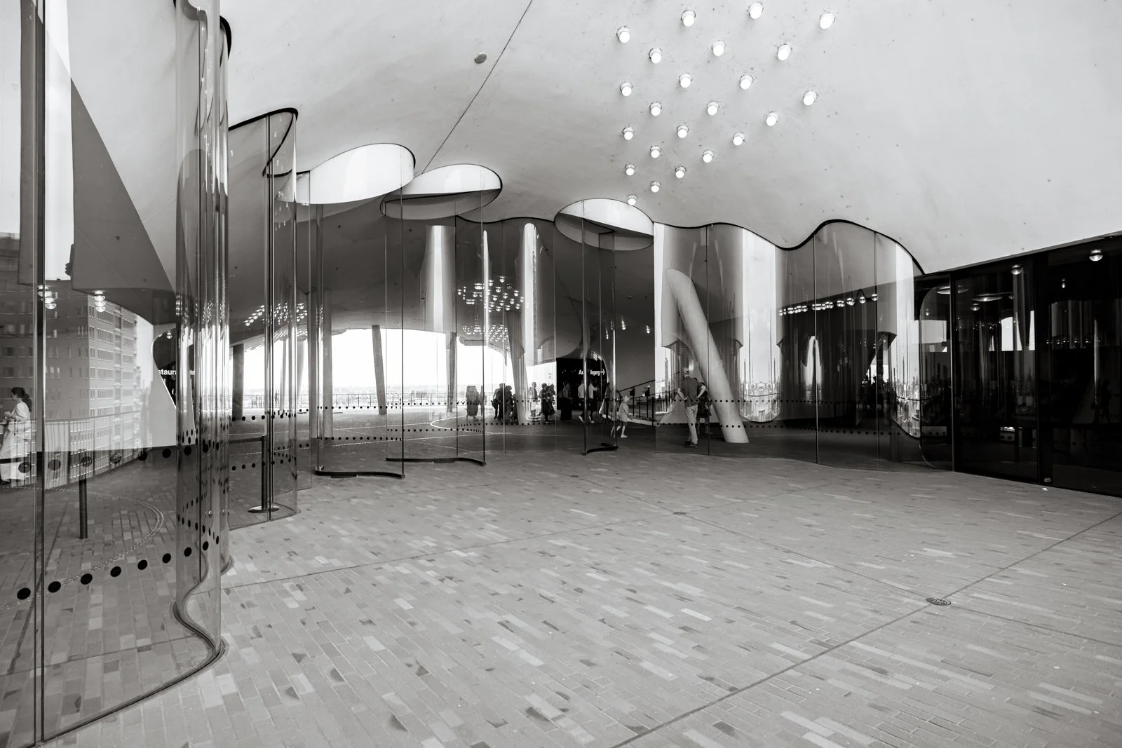 2026 HAMBURG ELBPHILHARMONIE-58.jpg