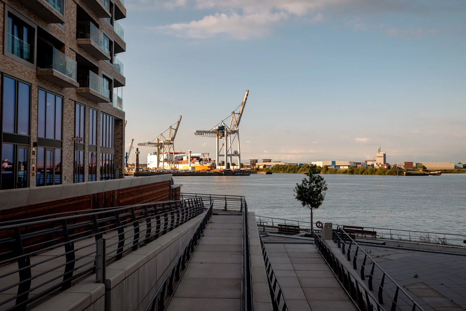 2026 HAMBURG HAFENCITY-70.jpg
