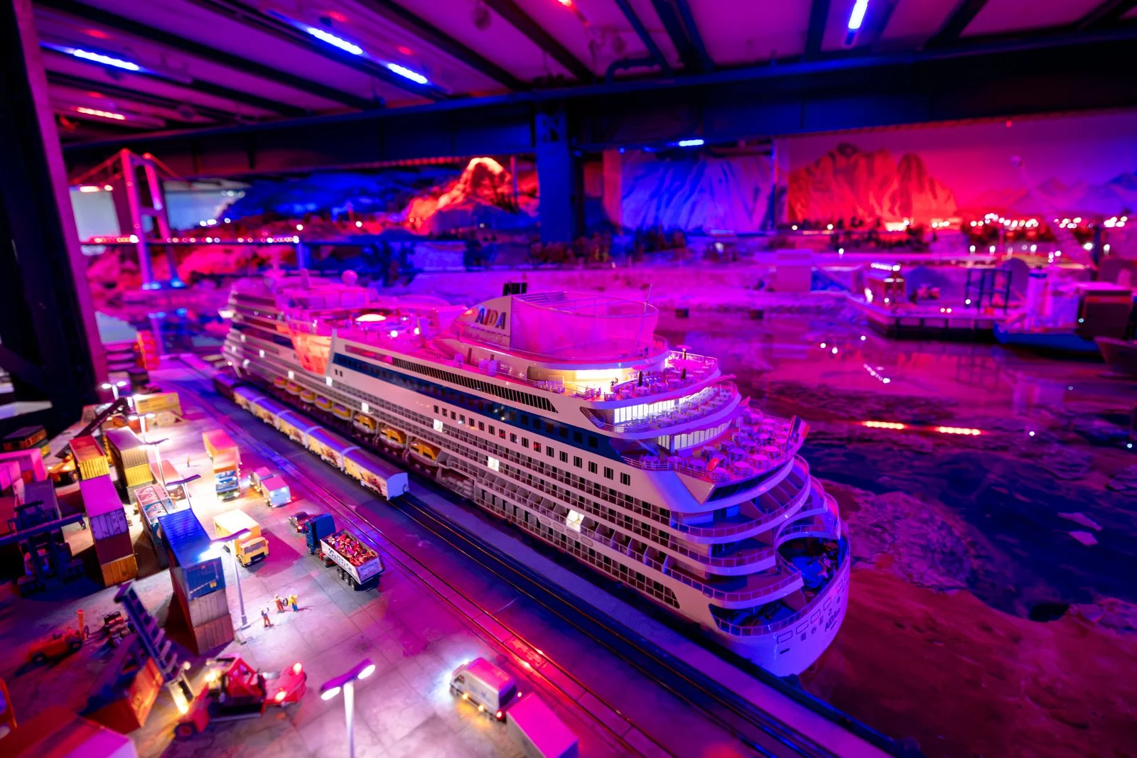 2026 HAMBURG MINIATURE WUNDERLAND-14.jpg