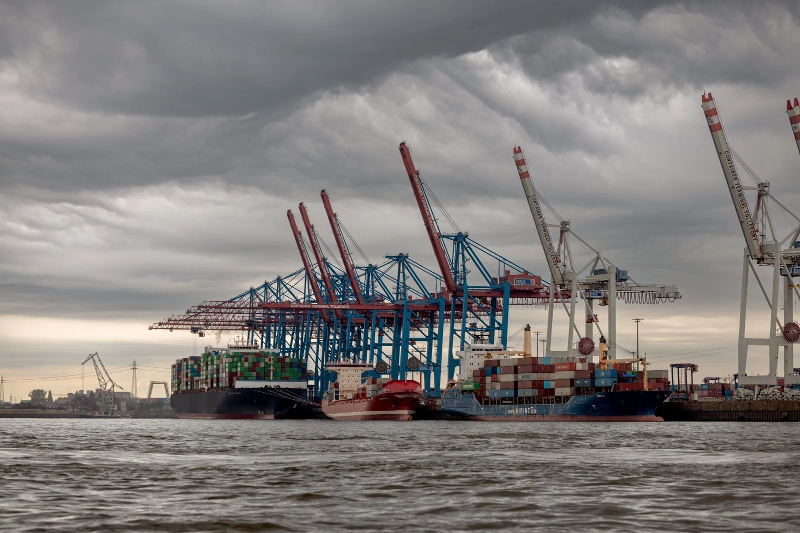 2026 HAMBURG PORT-72.jpg