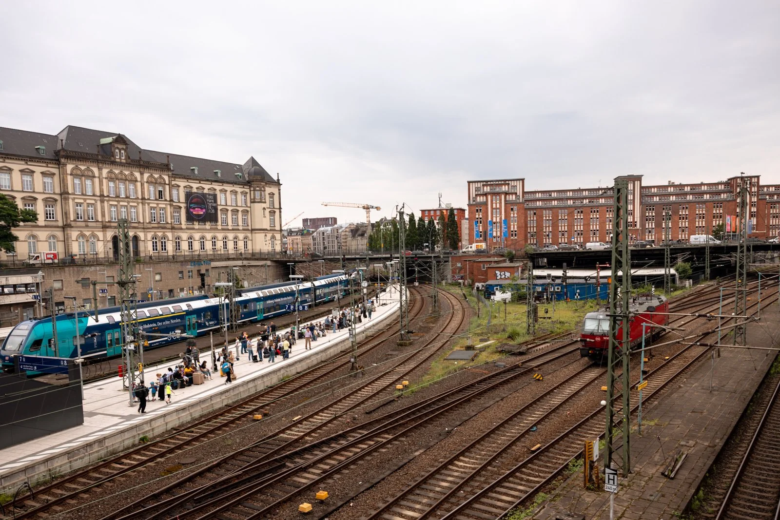 2026 HAMBURG HAUPTBAHNHOF-19.jpg