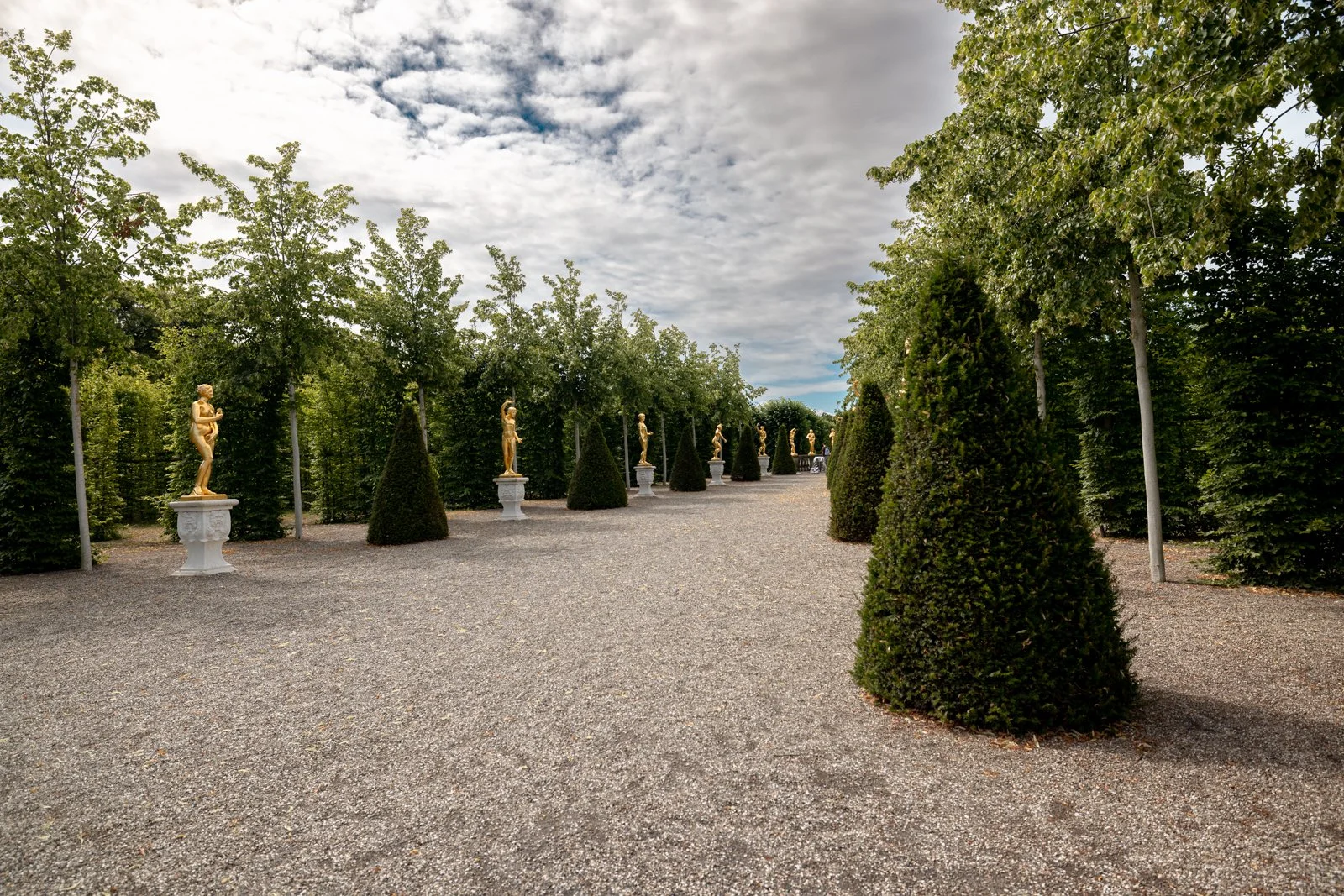 2026 HANOVER HERRENHAUSEN GARDENS AND UNIVERSITY-26.jpg
