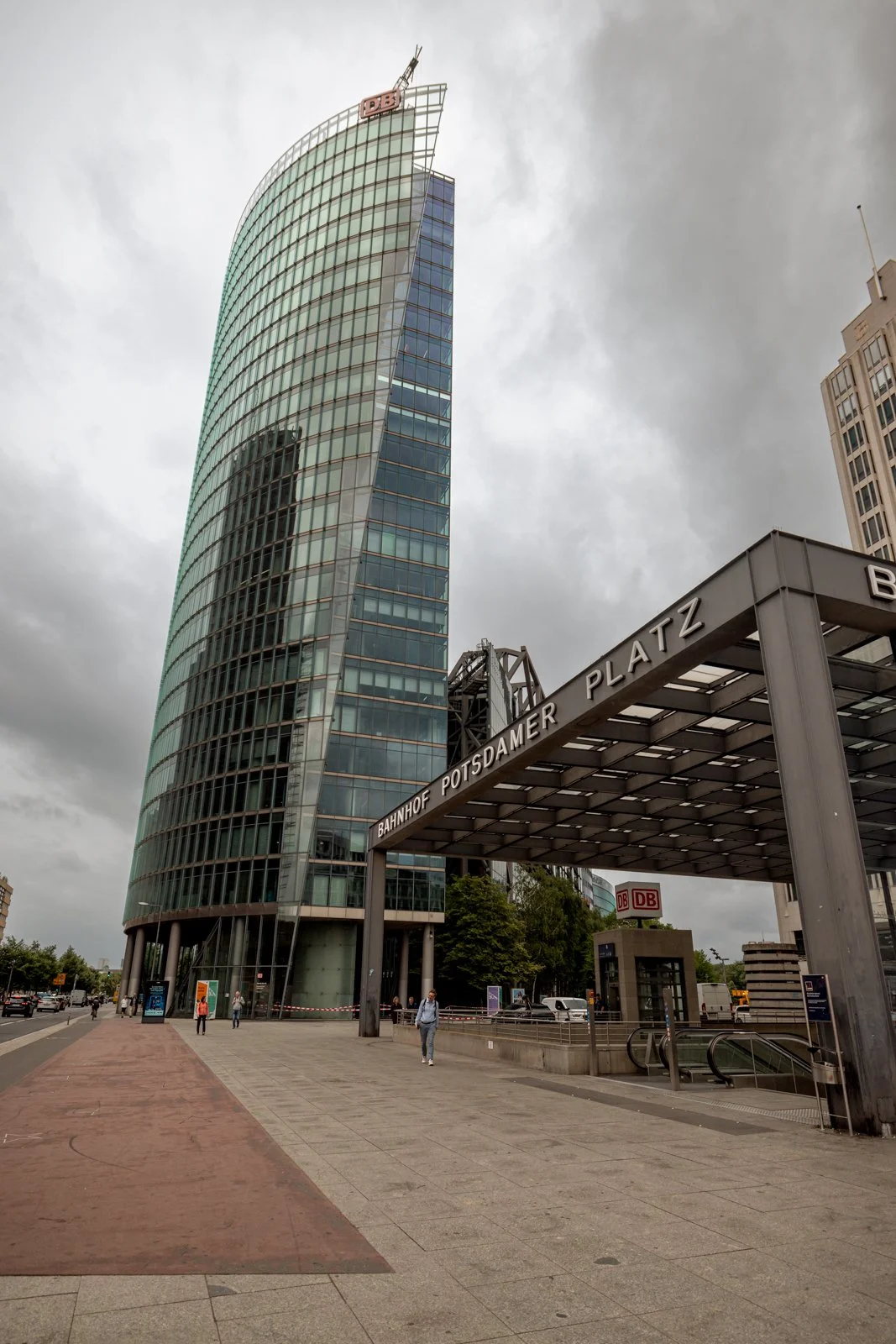 2026 BERLIN MODERN ARCHITECTURE-35.jpg