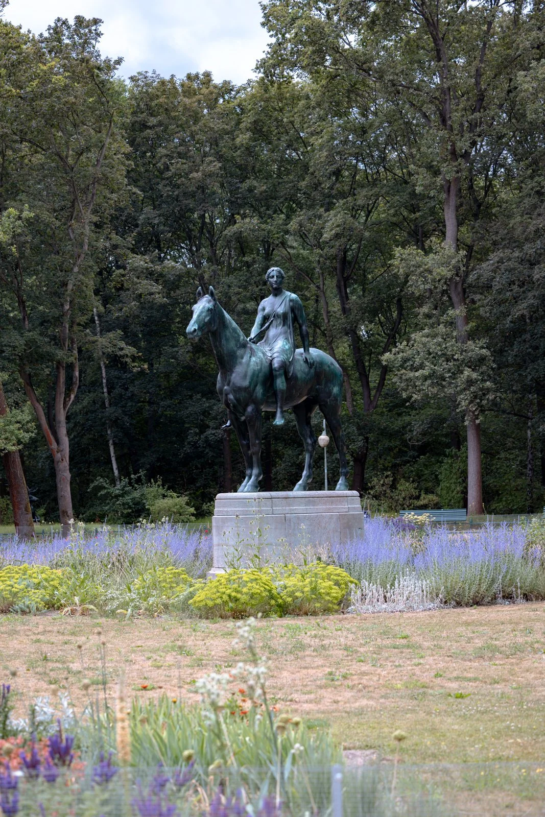 2026 BERLIN TIERGARDEN-4.jpg