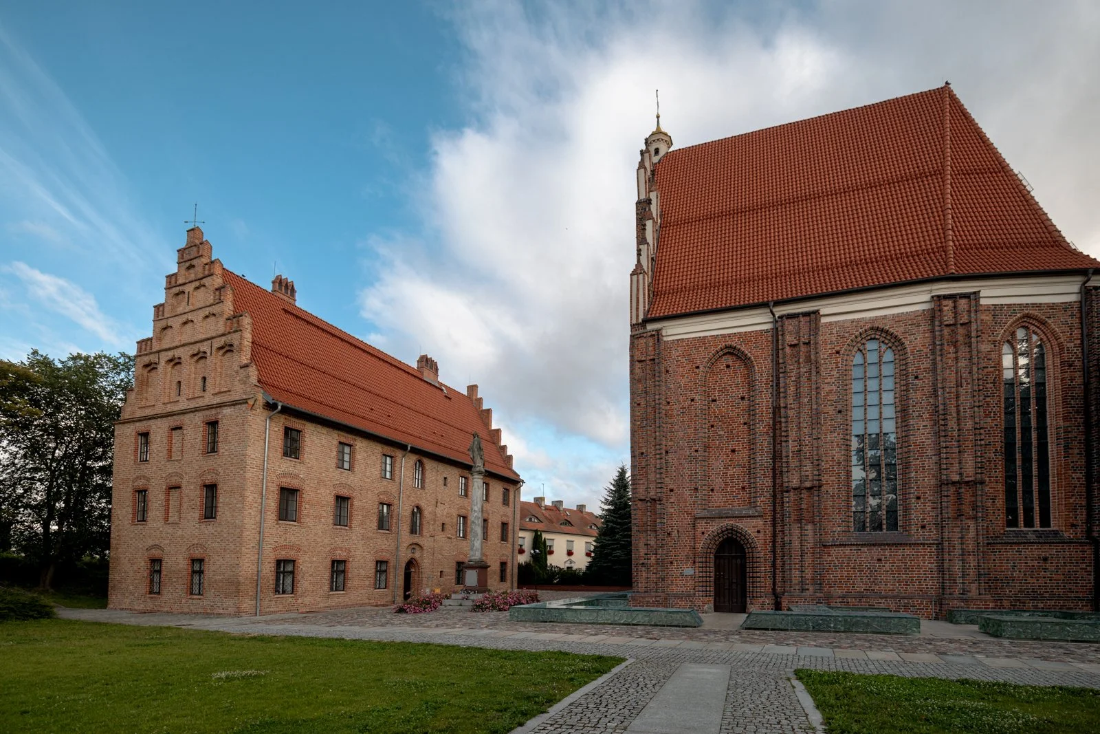 2026 POZNAN CATHEDRAL ISLAND-2.jpg