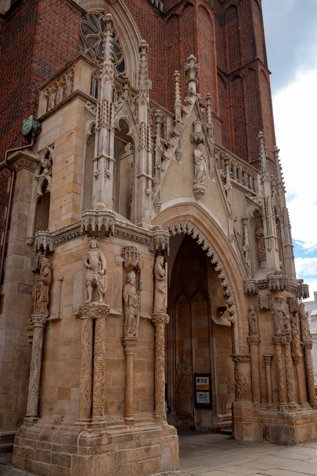2026 WROCLAW CATHEDRAL ISLAND-11.jpg