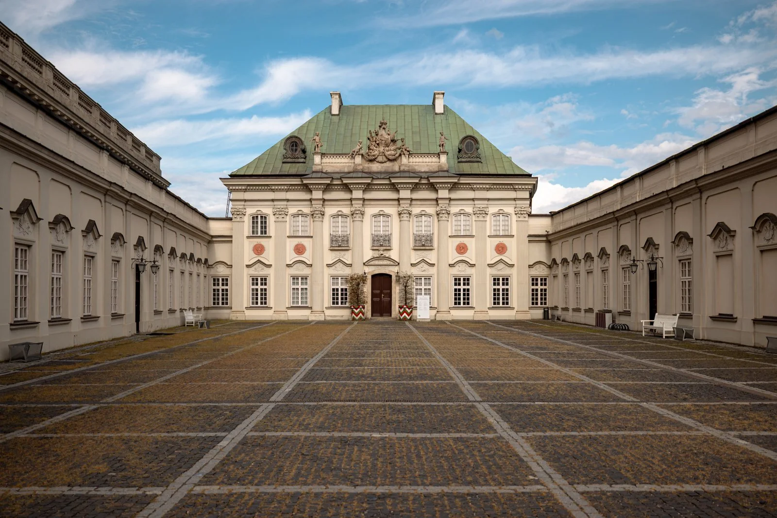 2026 WARSAW ROYAL CASTLE-7.jpg