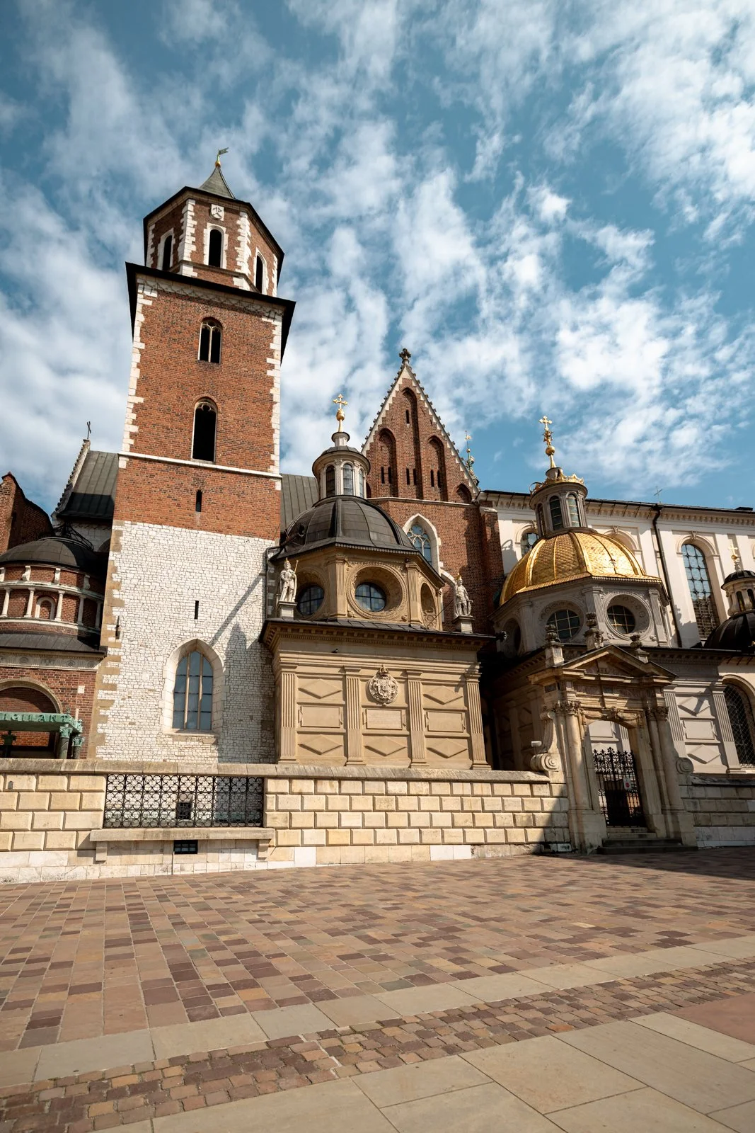 2026 KRAKOW WAWEL CASTLE-17.jpg