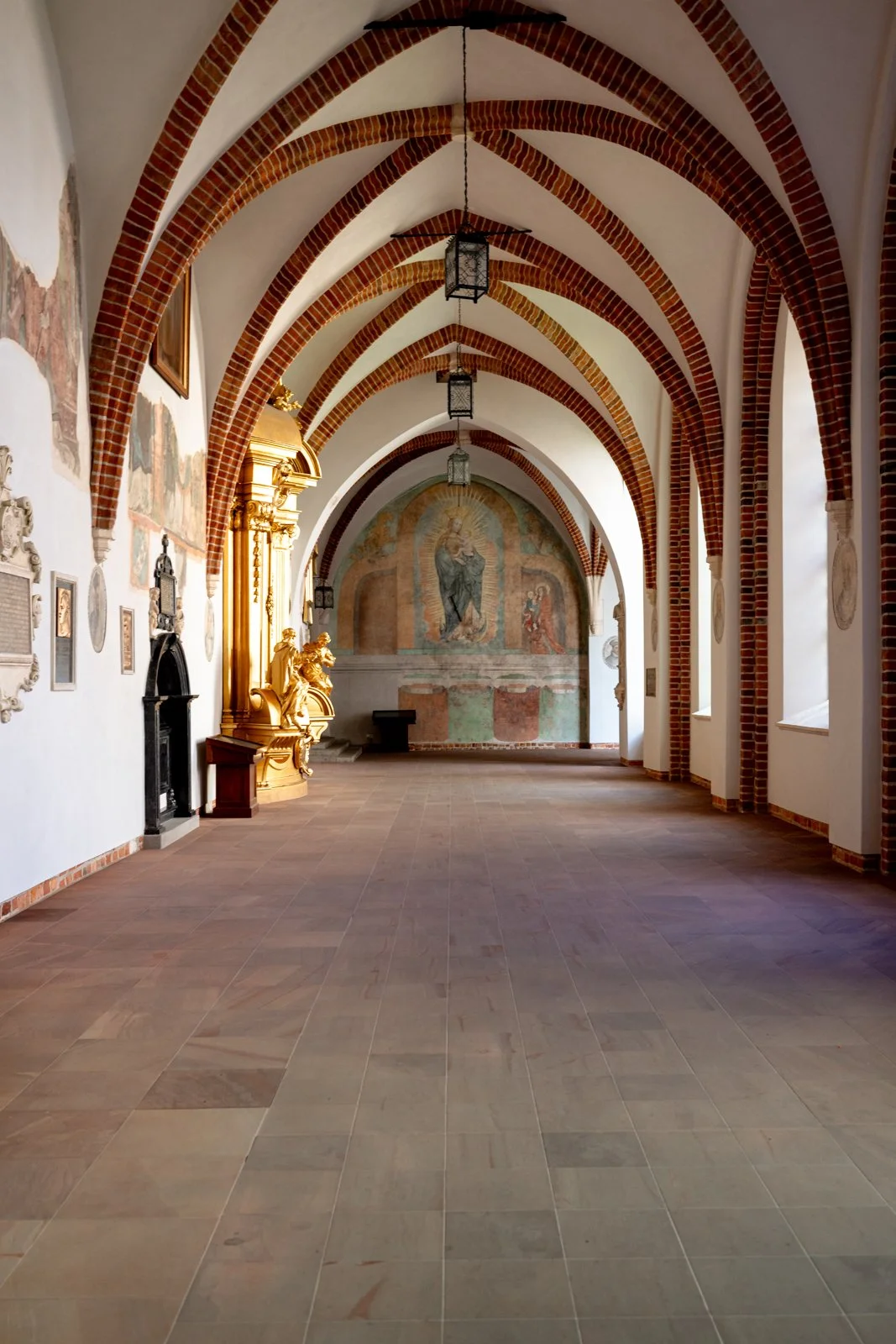 2026 KRAKOW WAWEL CASTLE-61.jpg