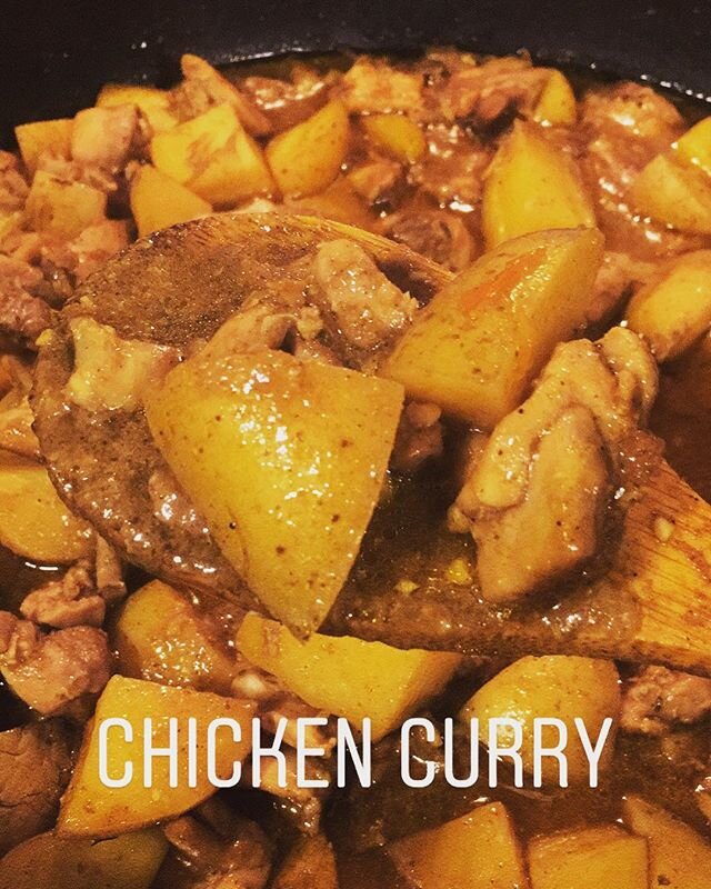 It isn&rsquo;t Christmas without chicken curry ✨ *
* 
#food #foodporn #instafood #yummy #amazing #instagood #photooftheday #sweet #dinner #lunch #breakfast #fresh #tasty #foodie #delish #delicious #eating #foodpic #foodpics #eat #hungry #foodgasm #ho