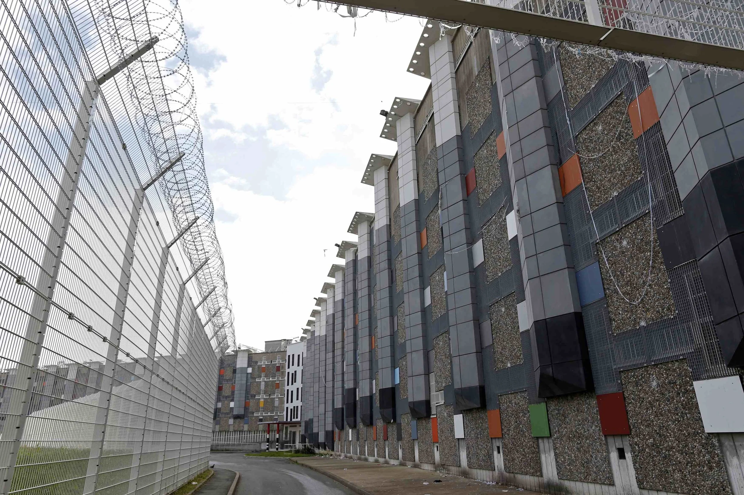 Are 70% of France’s prison inmates Muslims?