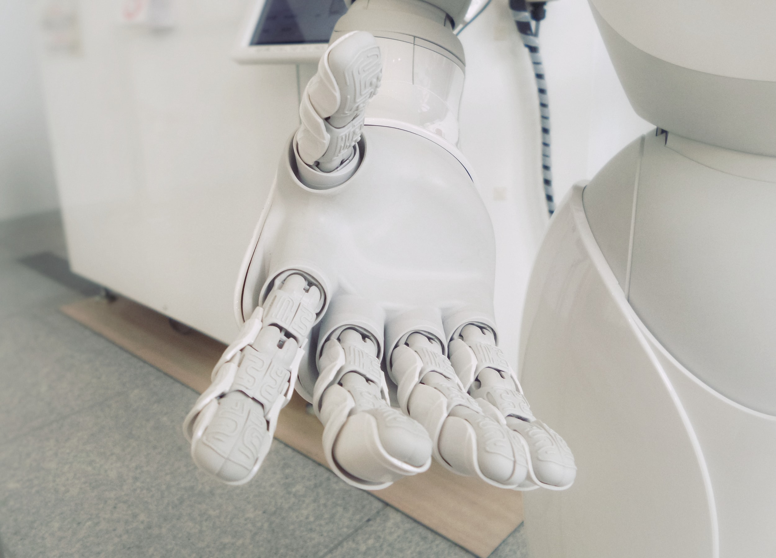 Embrace AI to kickstart 4th industrial revolution