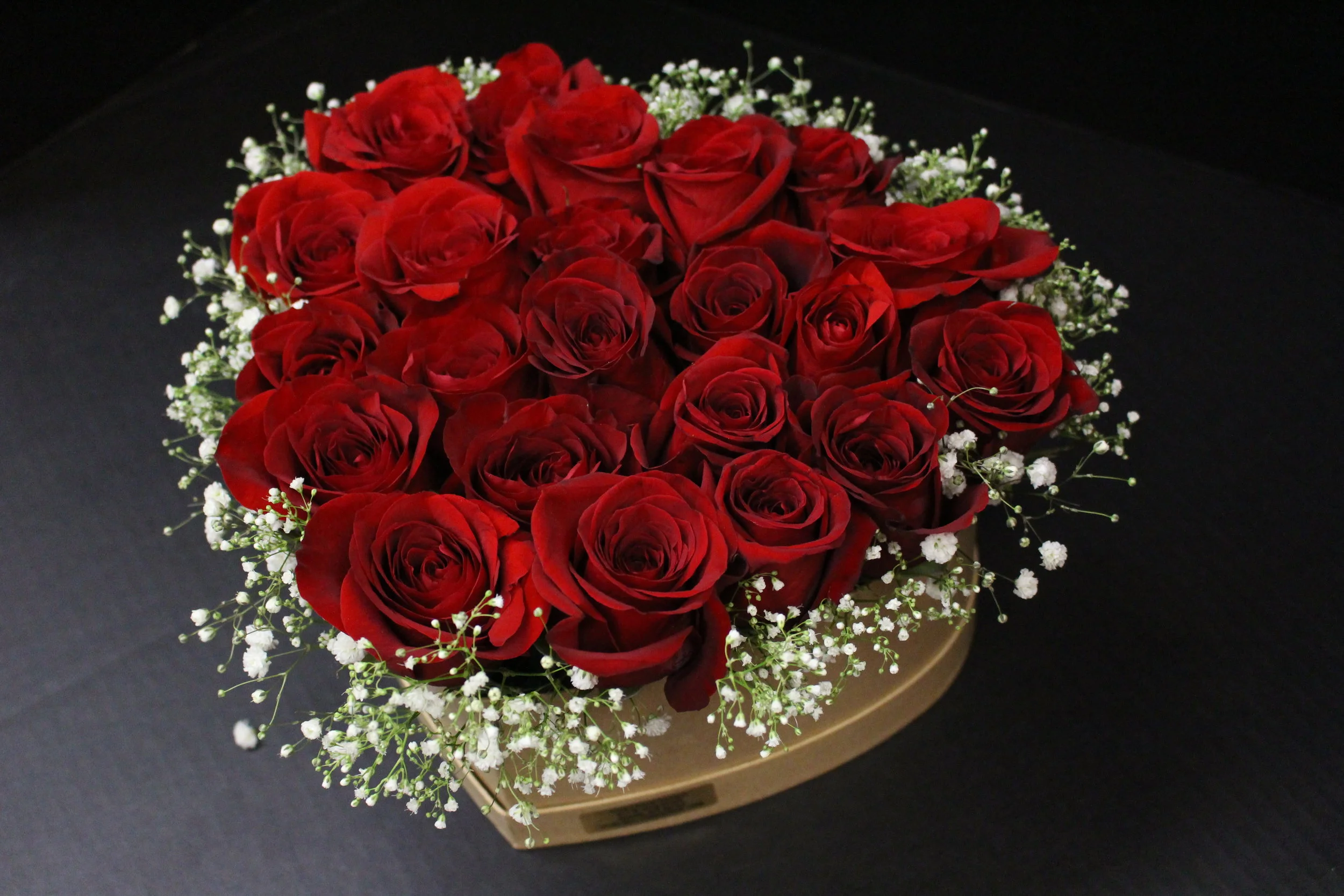 SVB-12 Heart Shaped Rose Box