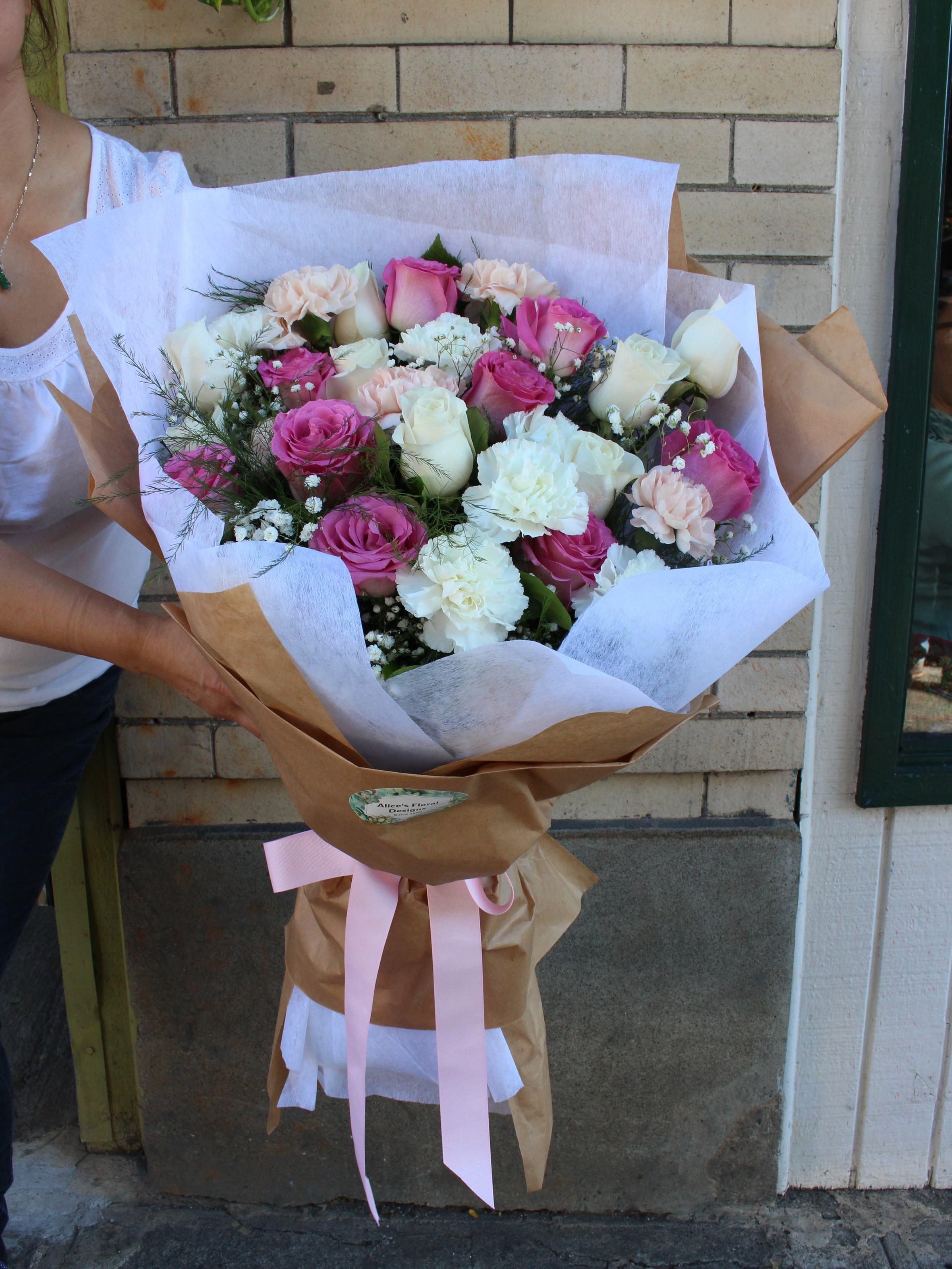 WB-13 Roses &amp; Carnations