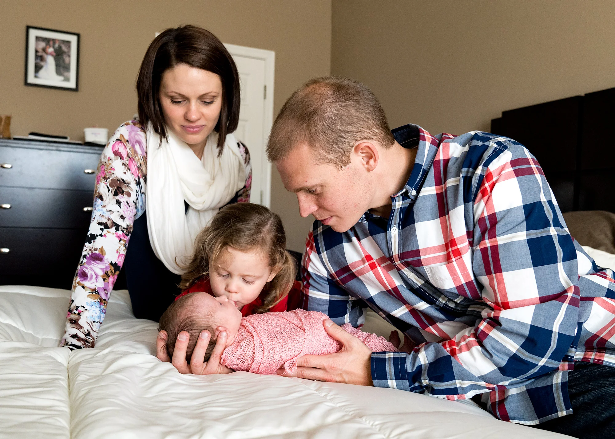 Cincinnati-candid-newborn-photographer-4.jpg