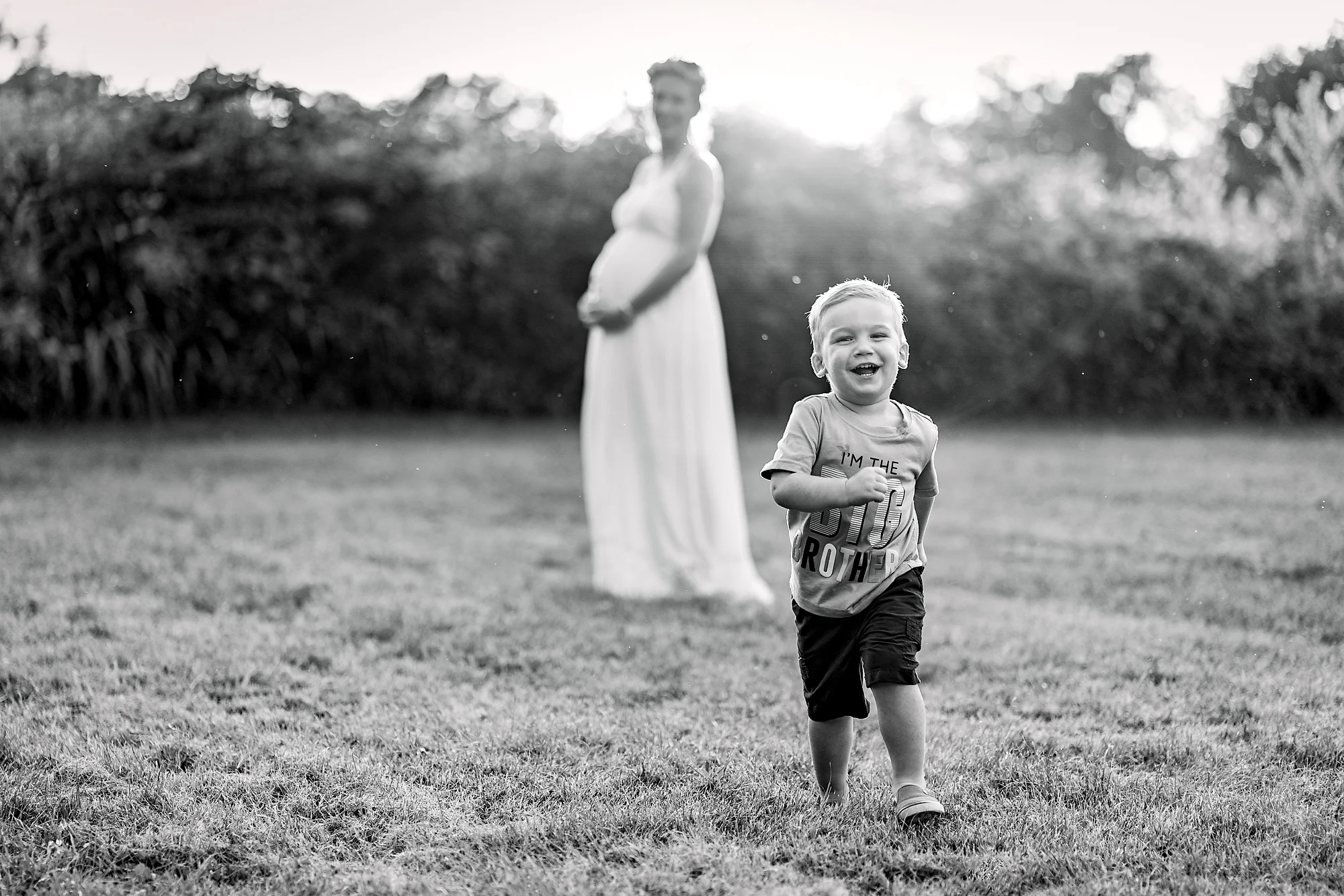 Cincinnati Maternity Photographers.jpg