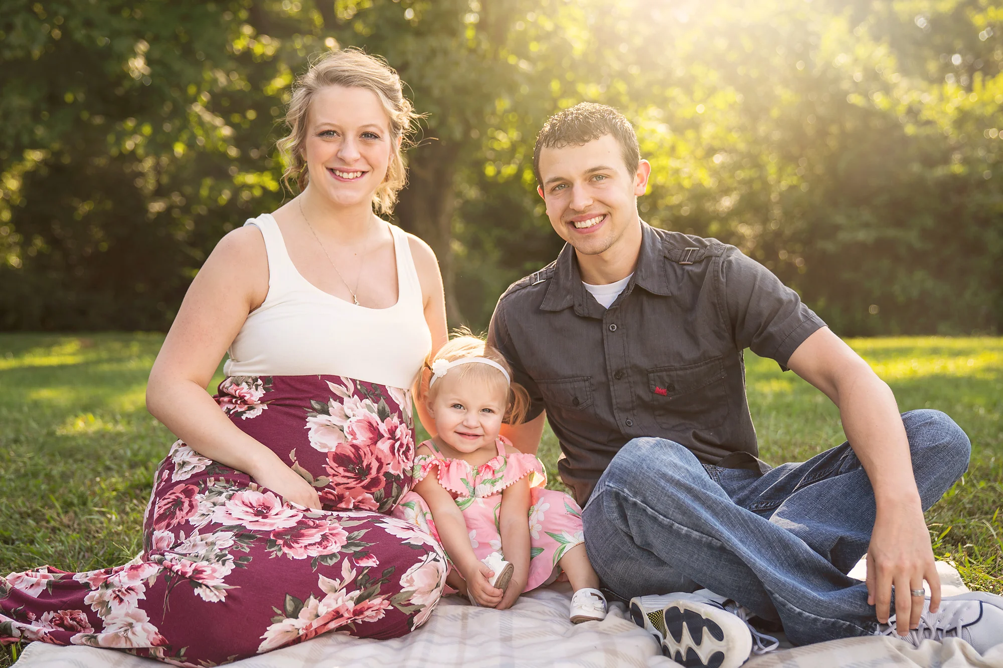 Cincinnati-Maternity-Photographers-11.jpg