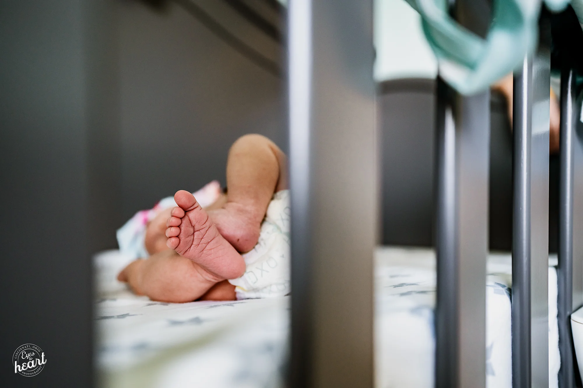 Cincinnati-Candid-Newborn-Photography-5.jpg