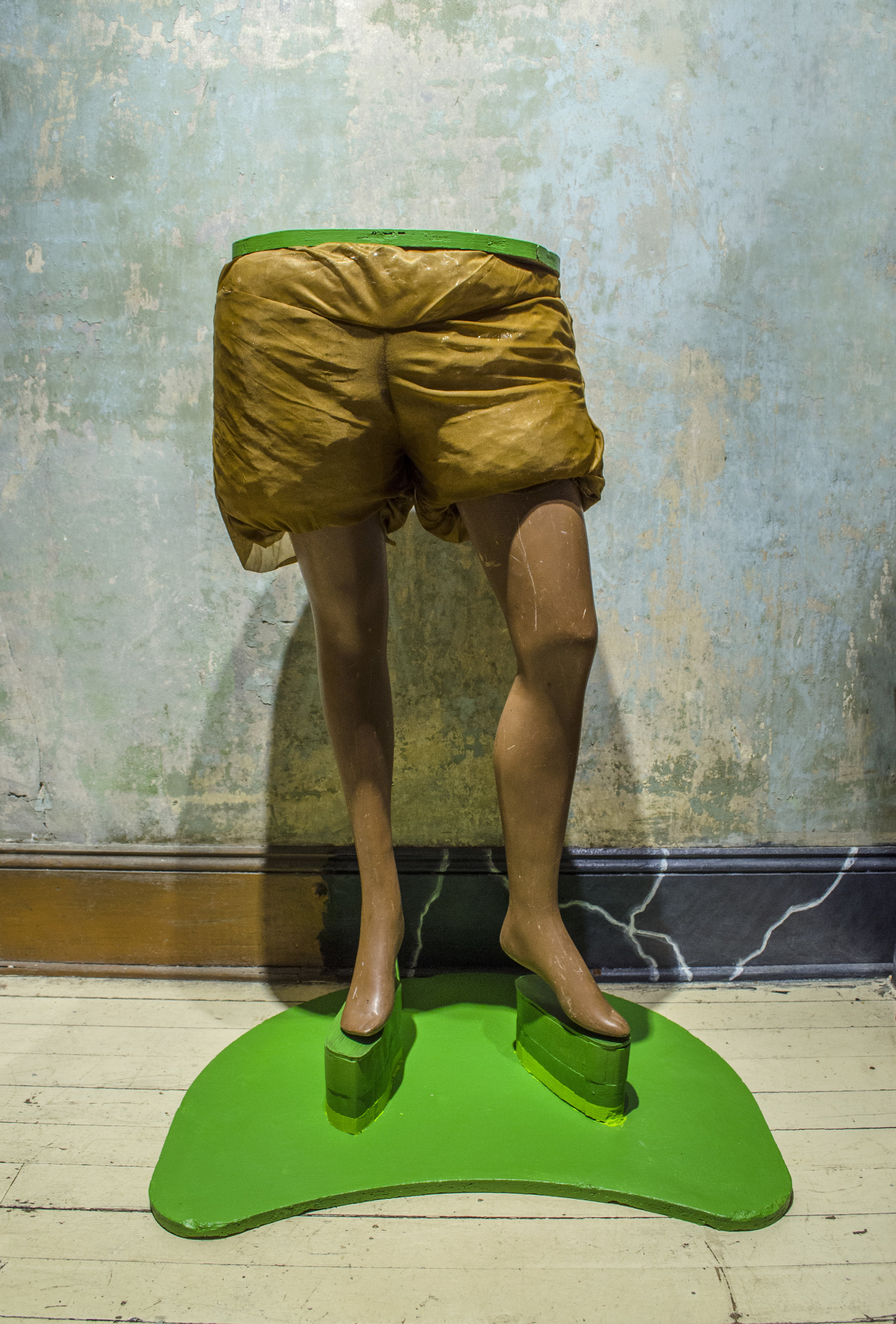 Altered mannequin designed to display size 22-24 clothing. Photo credit: Gui Villalba Portel