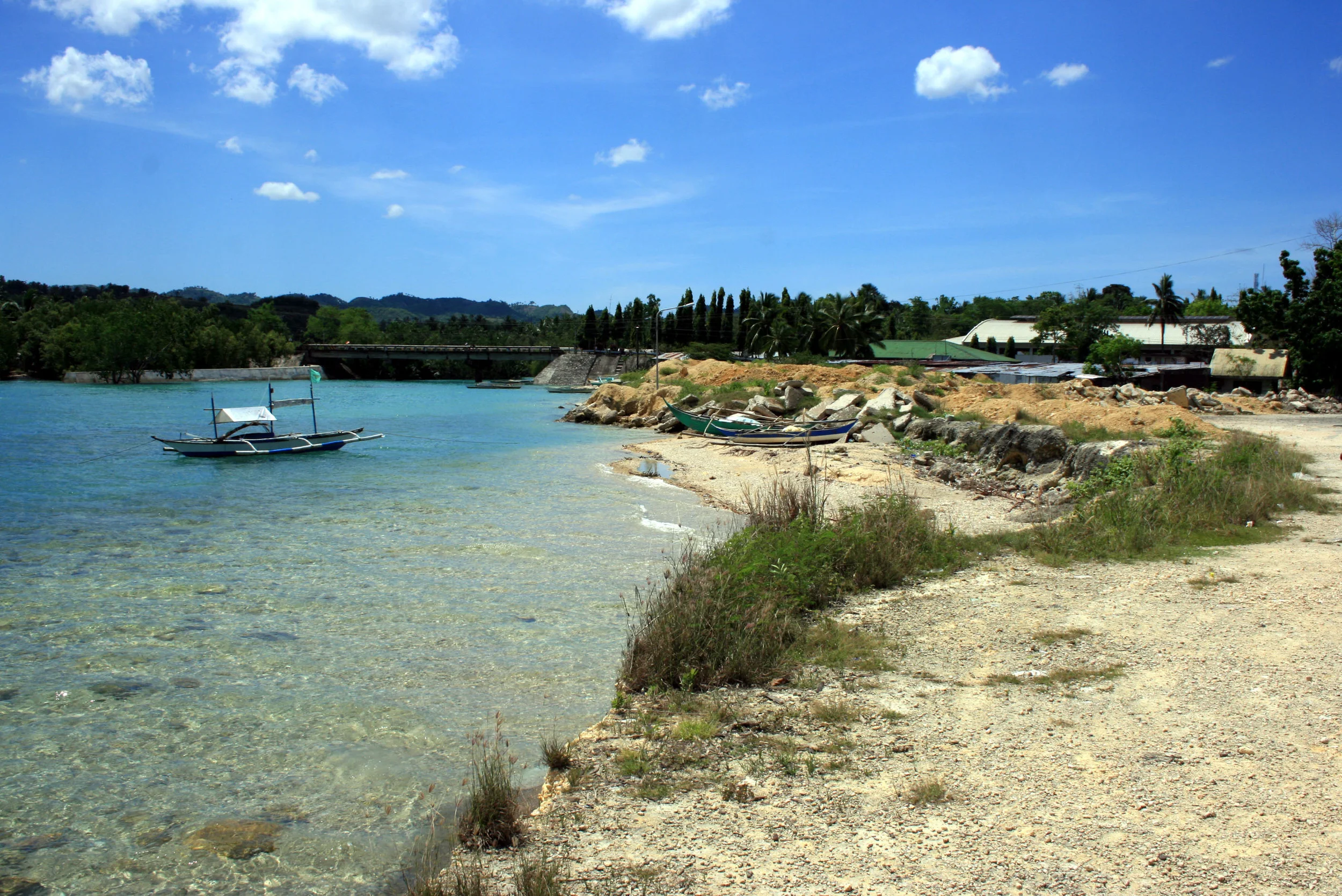 Alaguinsan Harbour a.jpg