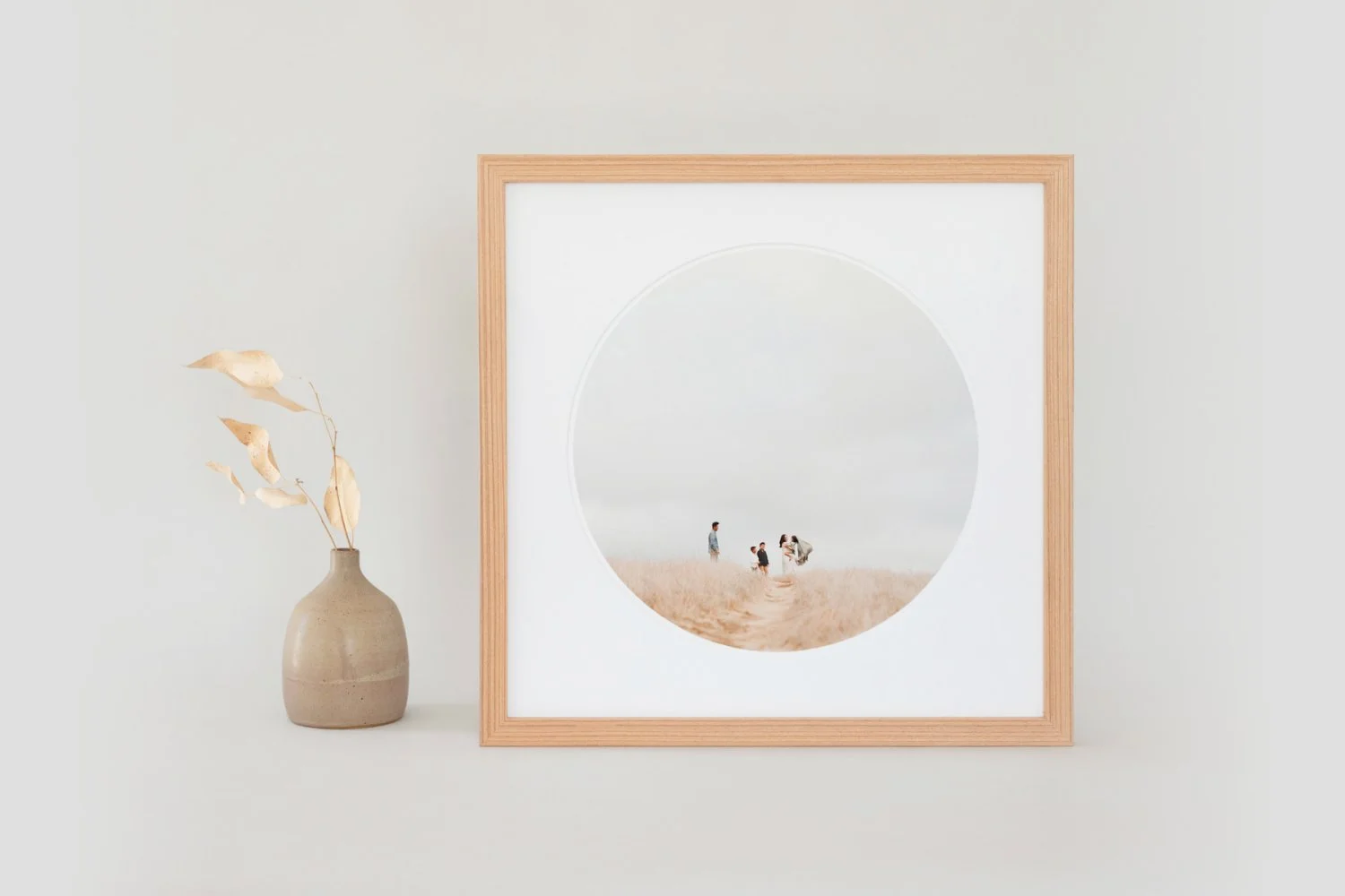 Digitalab | UK 4 Framed Circular Deckled Print