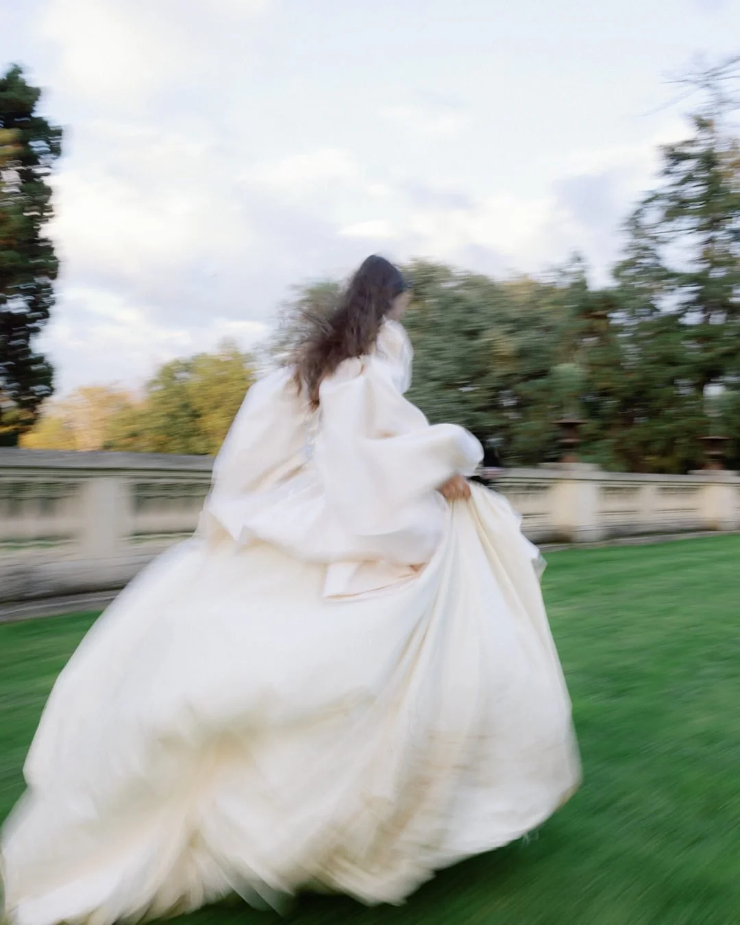 Top 5 Wedding Photography Trends 2025 3 Photo by Pablo Laguia