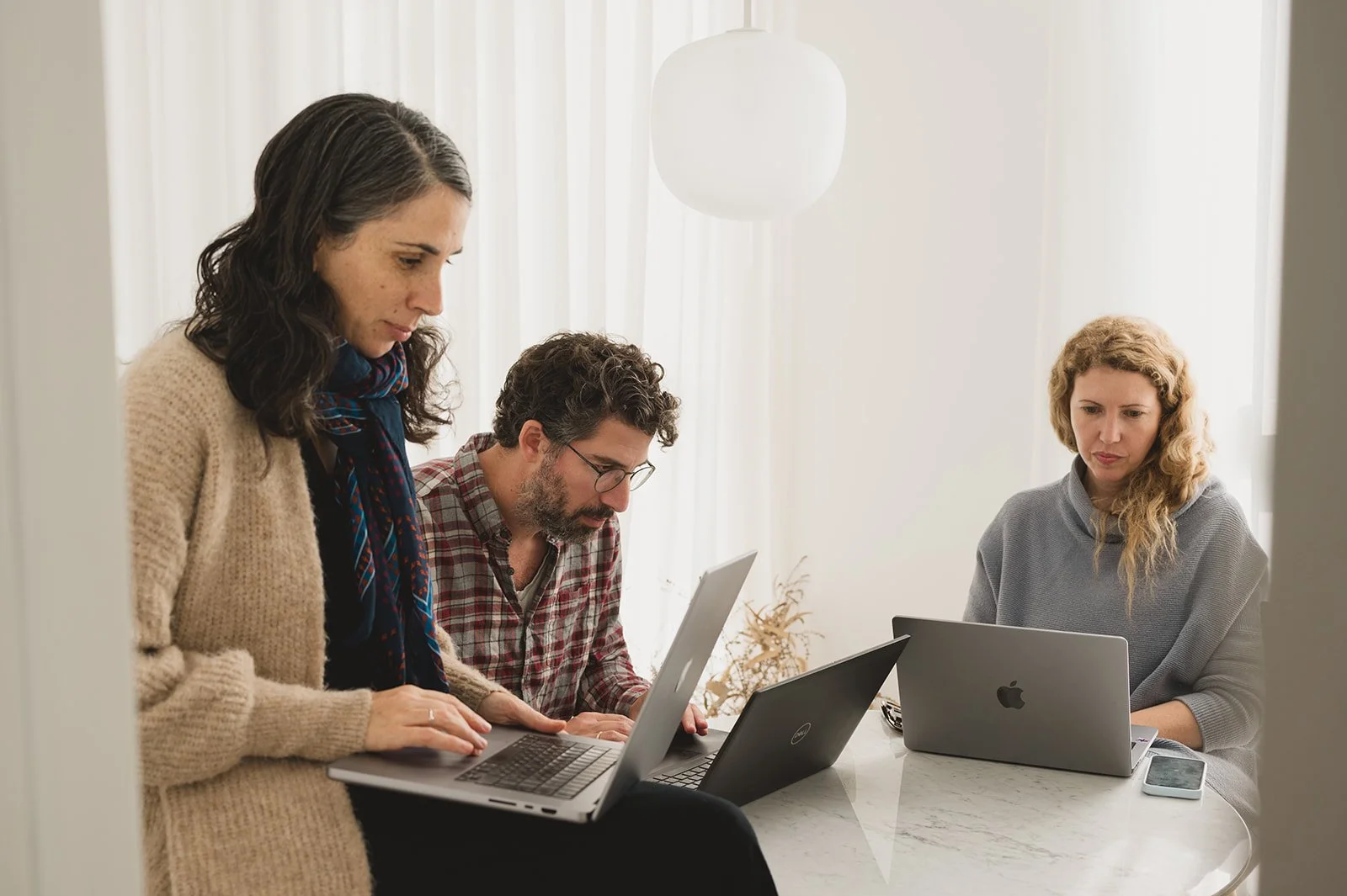 Shaping an Industry: A Co-Founder’s Journey in Art & Business 16 Shaping an Industry: A Co-Founder’s Journey in Art & Business 15