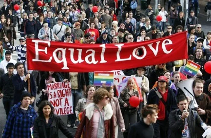 equallove3-1.jpg