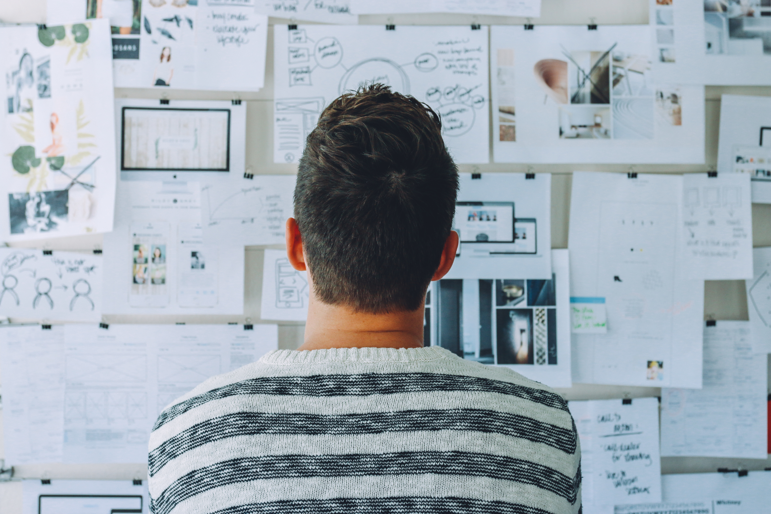 Freelance copywriter vs agency - which is best?