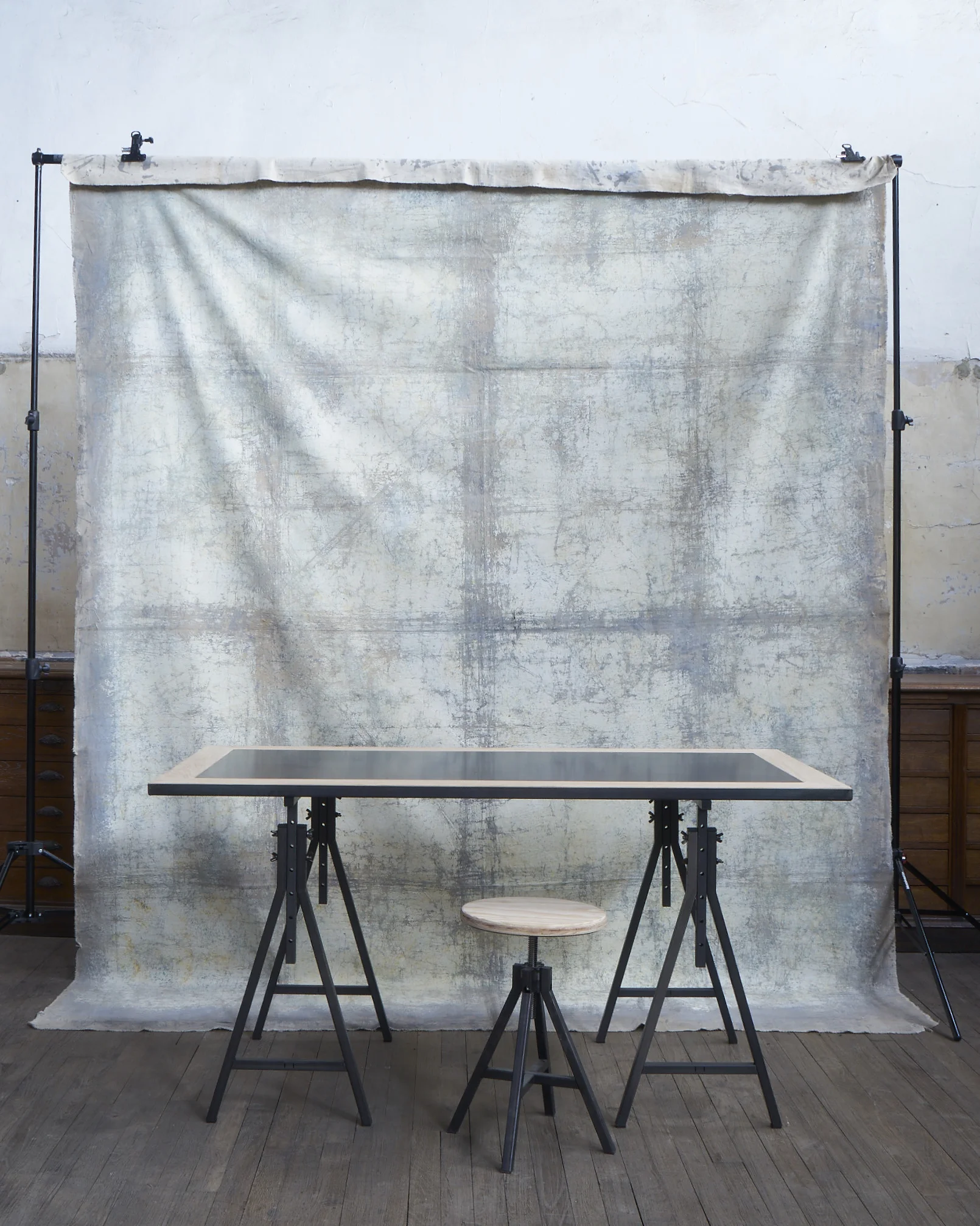 Plateau de table sur Plateau de table, tréteaux bipèdes et tabouret atelier