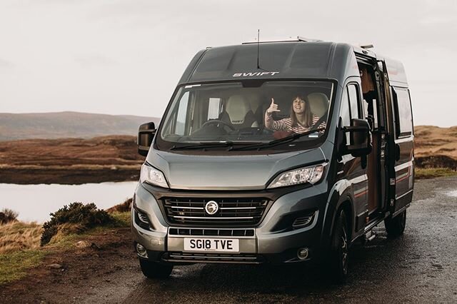 On the road 🚐💨 check out our routing at our blog, link in bio 🙌🏻
&bull;
&bull;
&bull;
#campervan #camperlife #camper #rockingvan #camperlifestyle #rentcampervan #rentavan #vanrental #camperroadtrip #camperlove #scotland #isleofskye #visitscotland