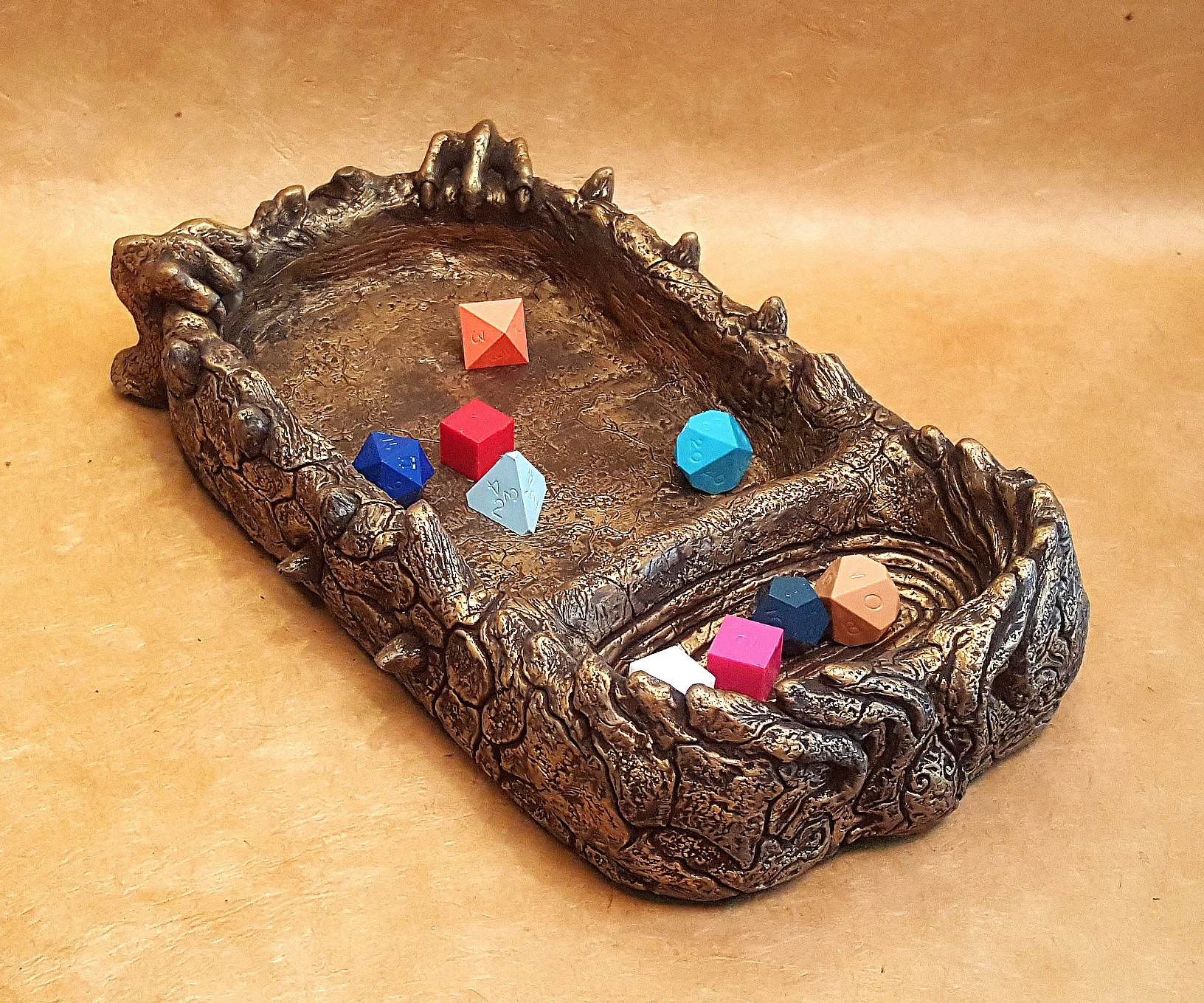 This awesome & nerdy dice tray