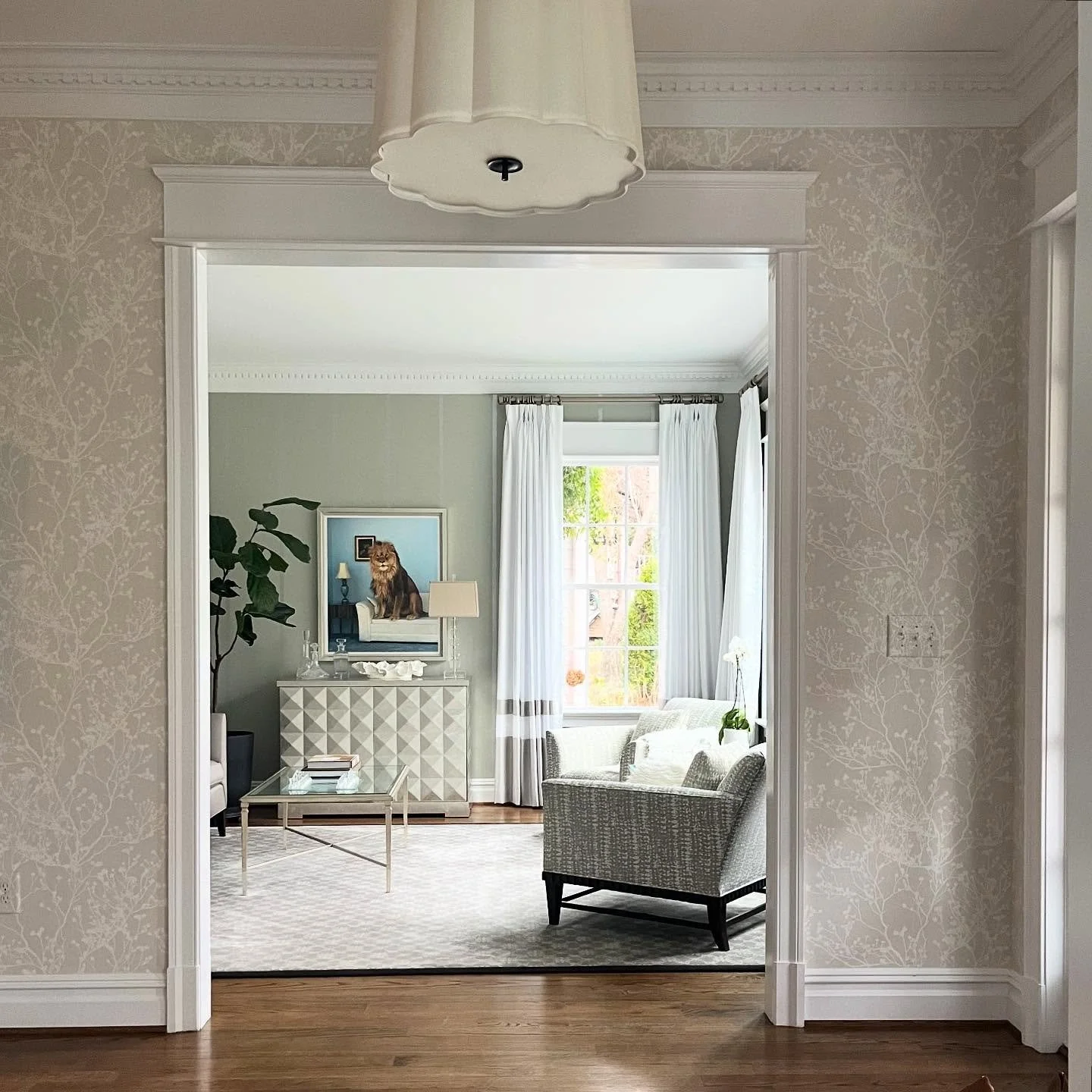 I love when a foyer feels like more than a pass-through, it&rsquo;s the moment that welcomes you home. 
&bull;
&bull;
&bull;
&bull;
&bull;
#sidneysharkeydesigns #interiordesign #interiordesigner #dmv #fairfaxva #instadesigner #instadesigns #northernv