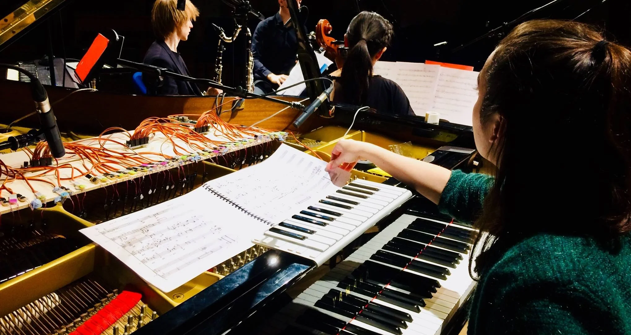 Explore Ensemble at HCMF 2017. Augmented Piano in Alessandrini's Tracer la lune d'un doigt