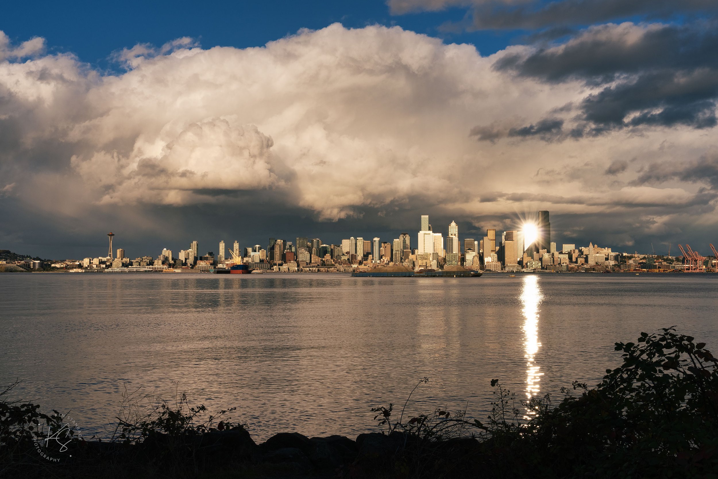 Stormy-Over-Seattle-2982-Web.jpg