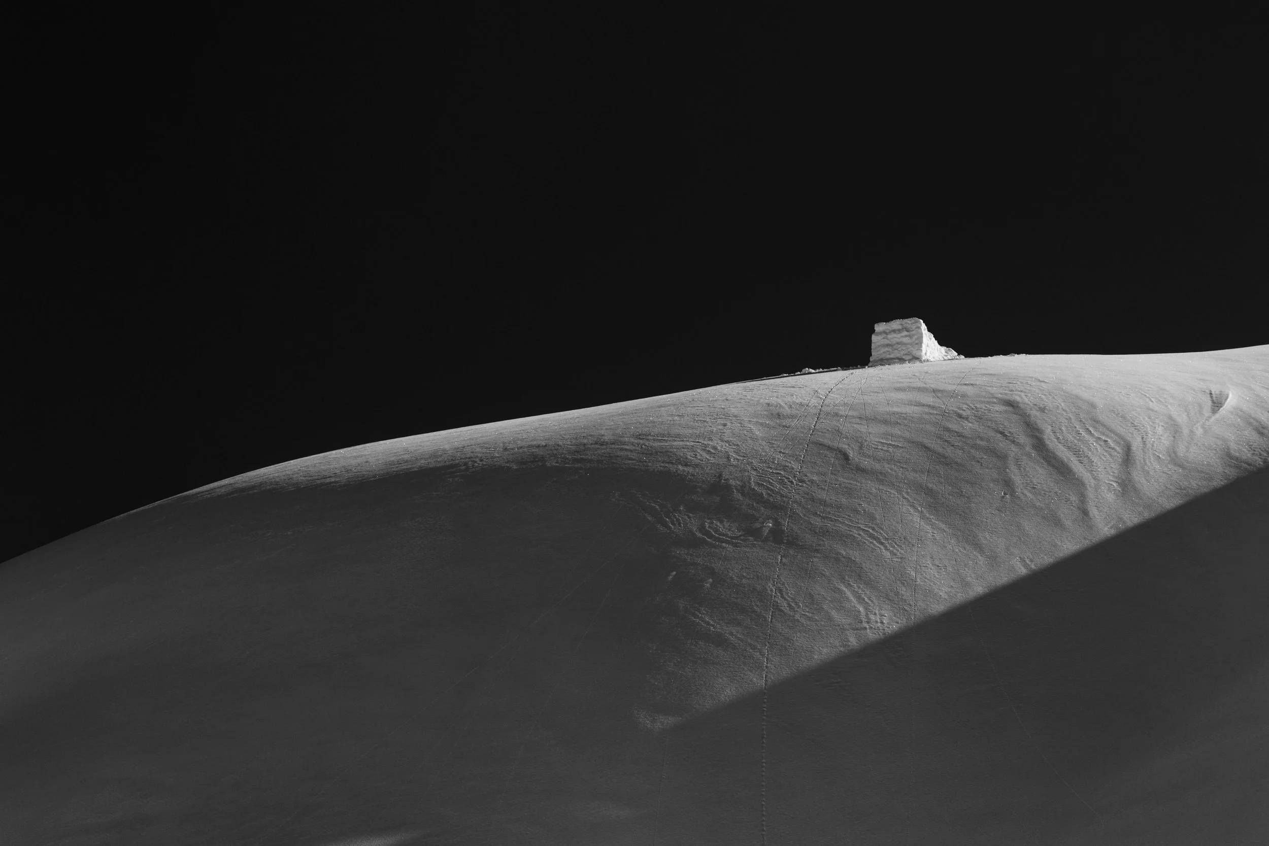 StepDownCityJump_BW-4312.jpg