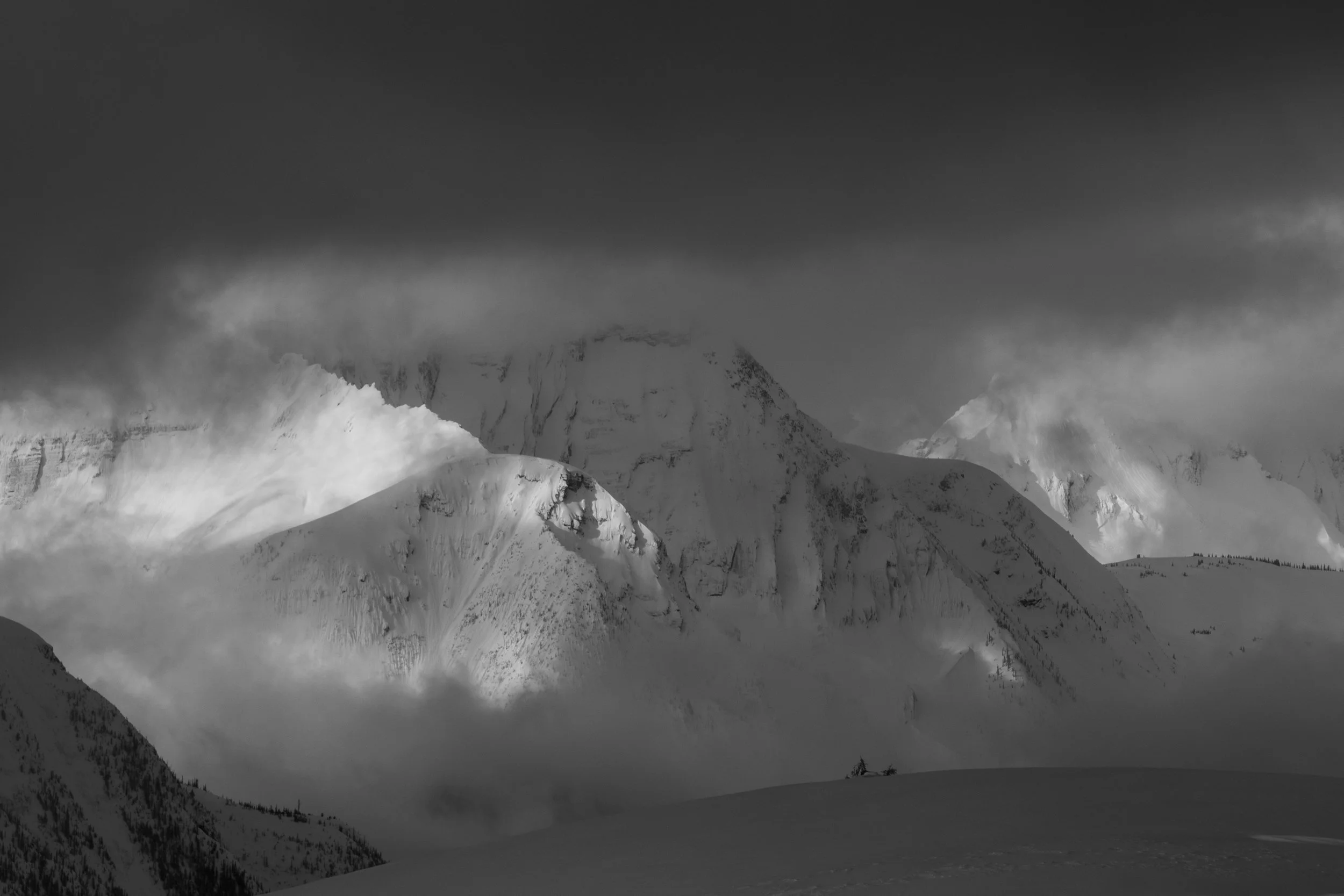 Quartz_BW_layeredmtn.jpg