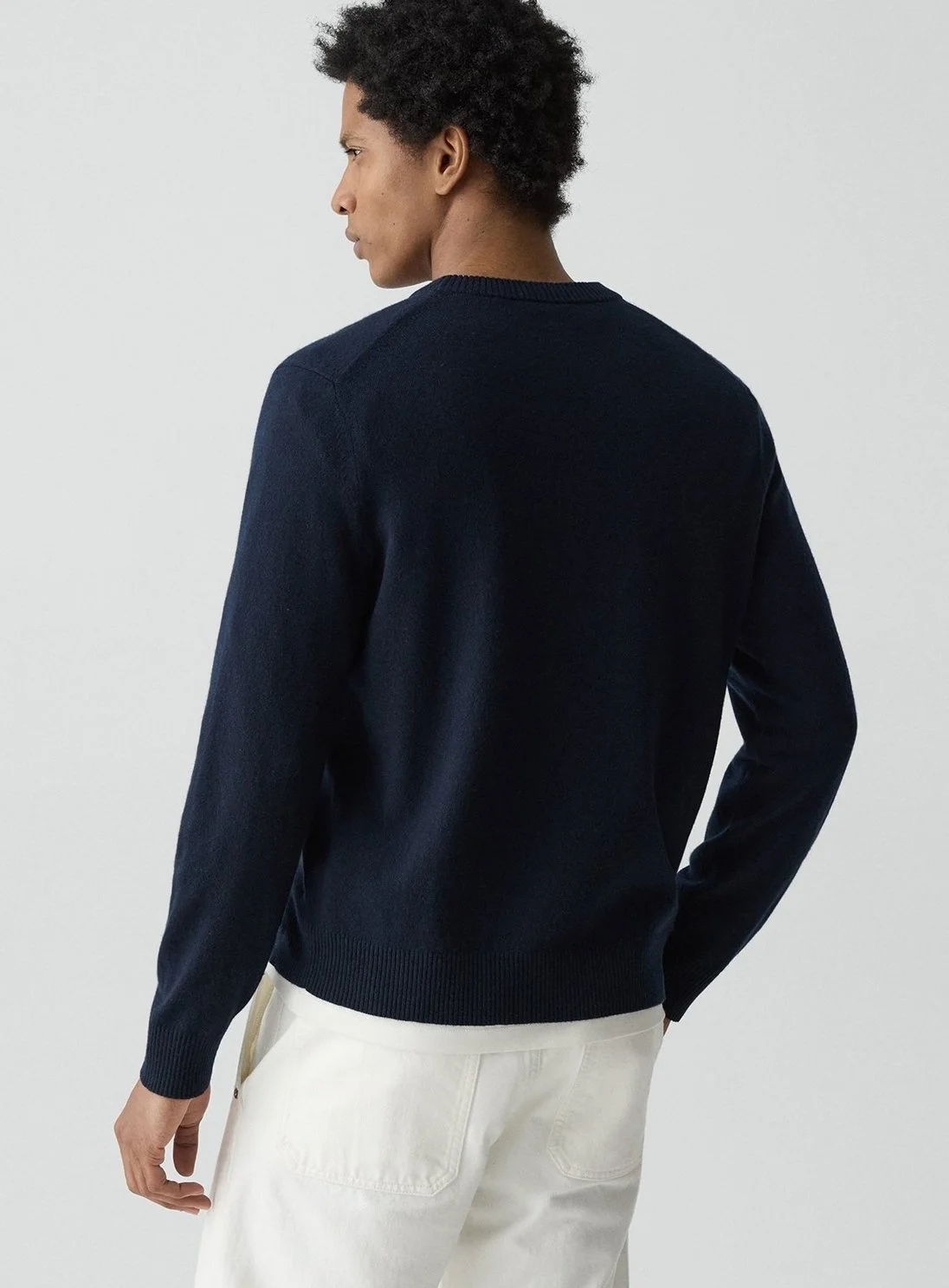 Hilles Cashmere Crewneck Sweater in Baltic Blue $345