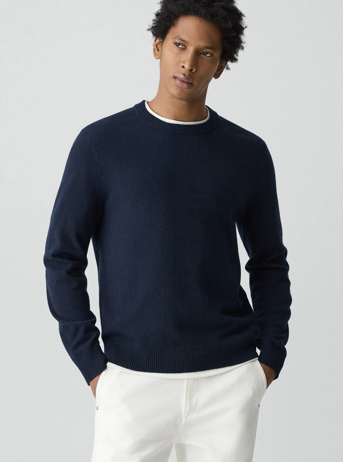 Hilles Cashmere Crewneck Sweater in Baltic Blue $345