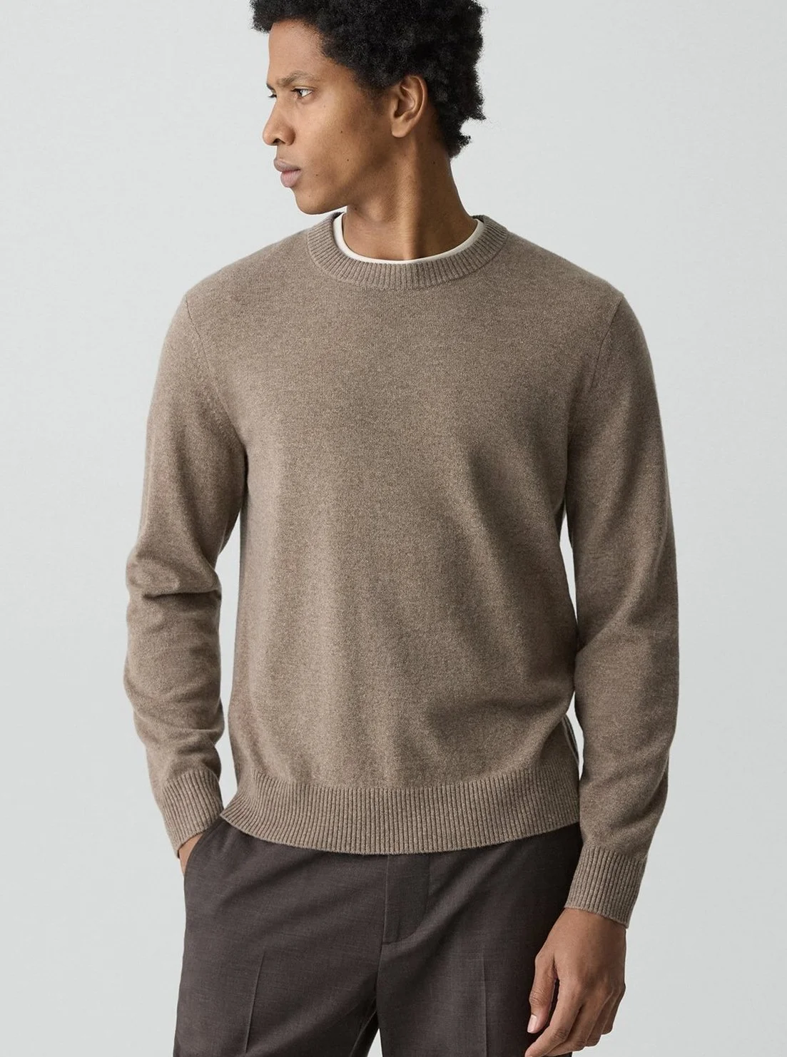Hilles Cashmere Crewneck Sweater in Dark Feather Melange $345