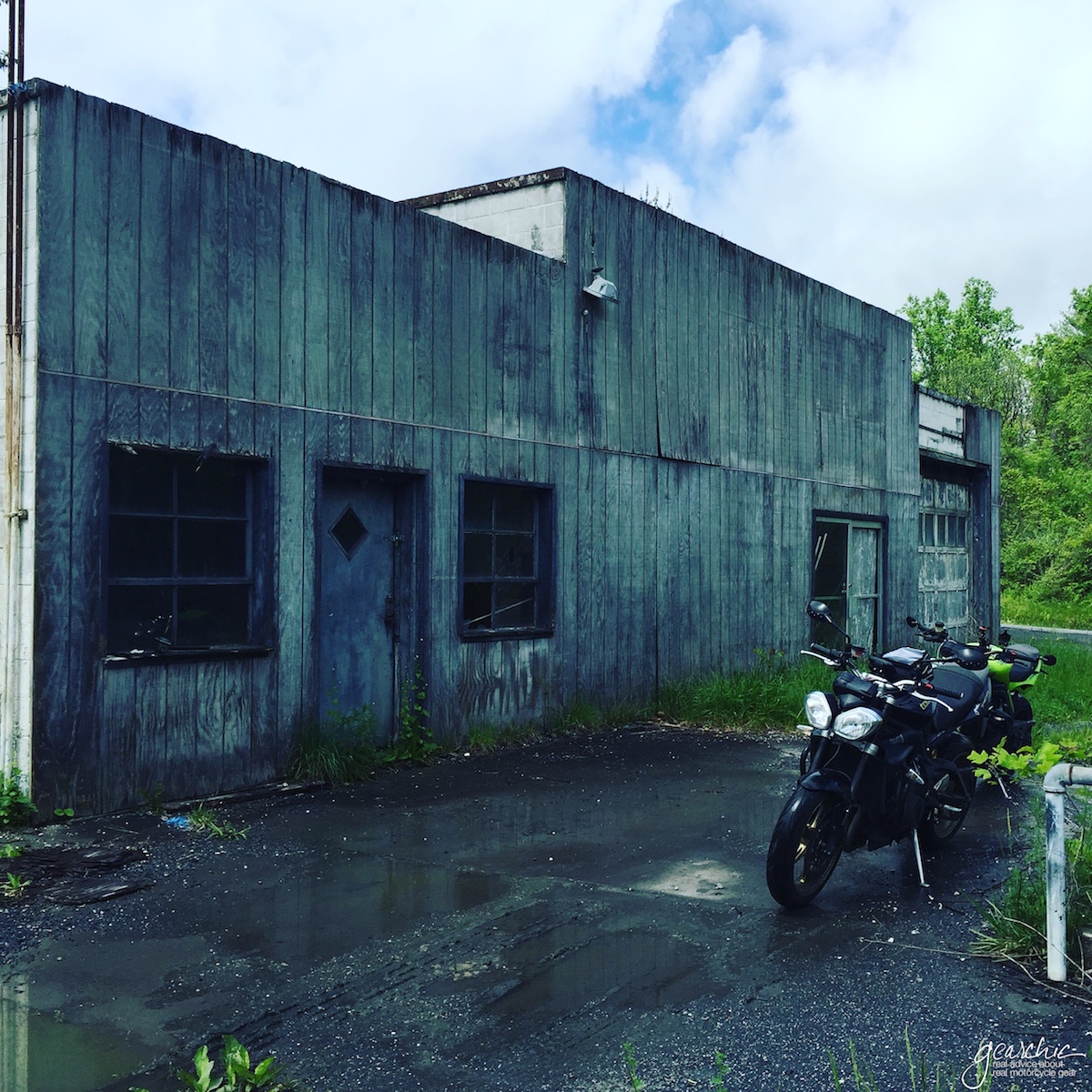 And another abandoned garage. Way creepier. 