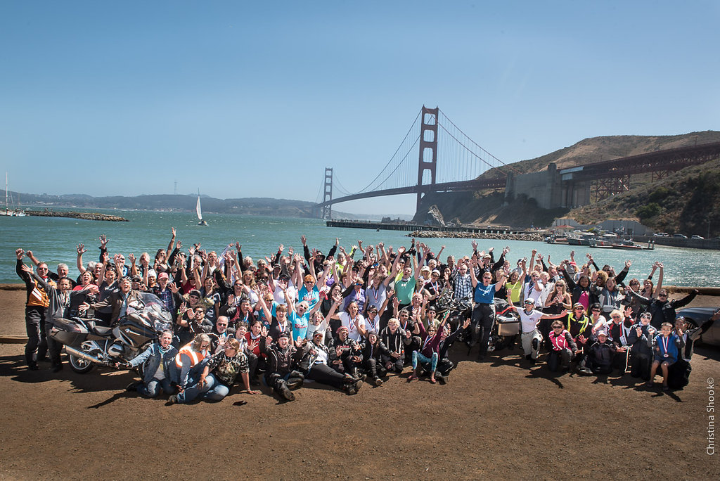 Group Shot with the Golden Gate Bridge shining in the background (Photo: Christina Shook)
