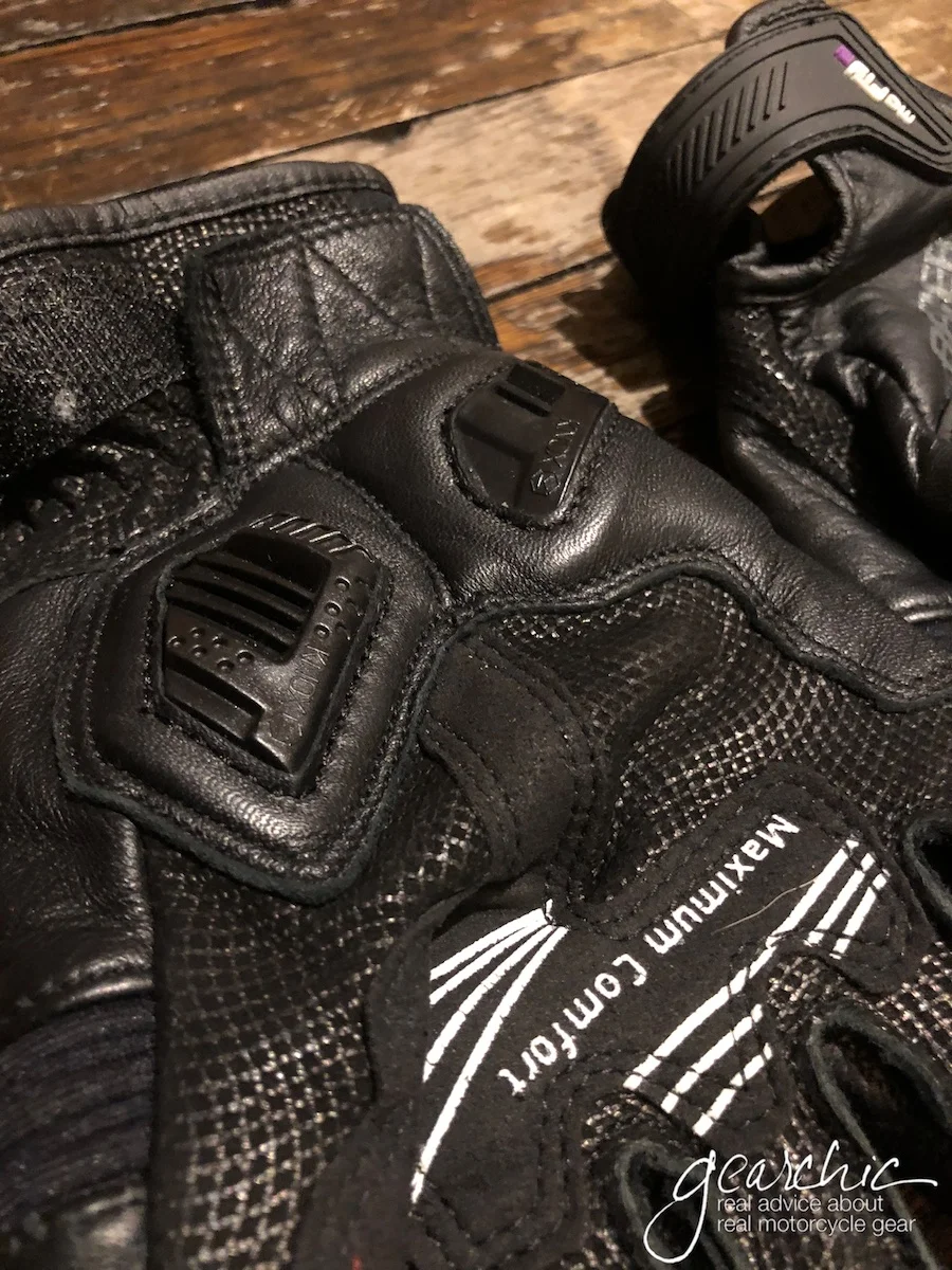 racer_guide_gloves2.jpg