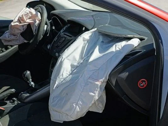 airbag-pixabay_large.jpg