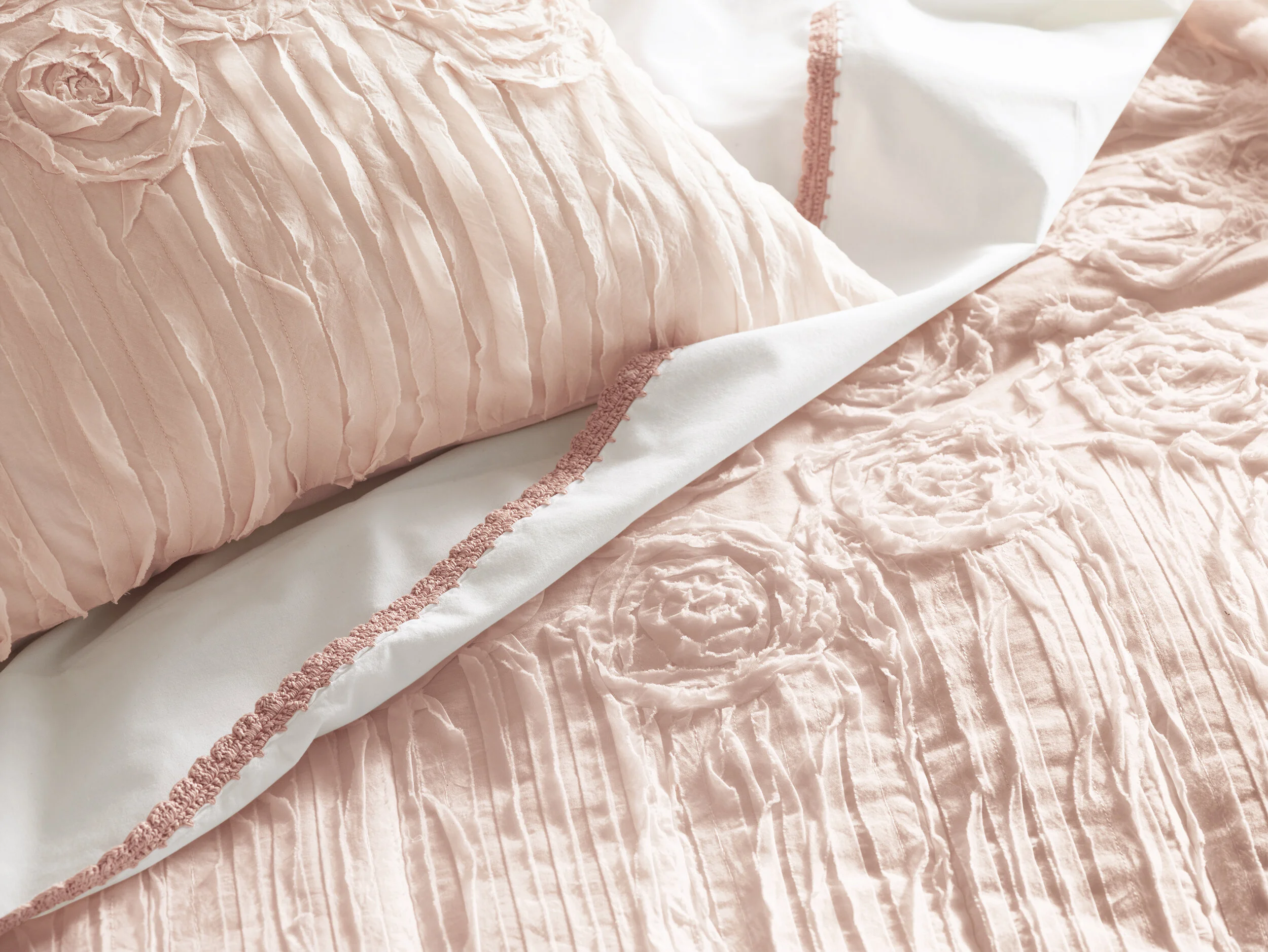S61_COLETTE_AGED_WHITE_BEDROOM_ALT1_BC19FAL copy.jpg