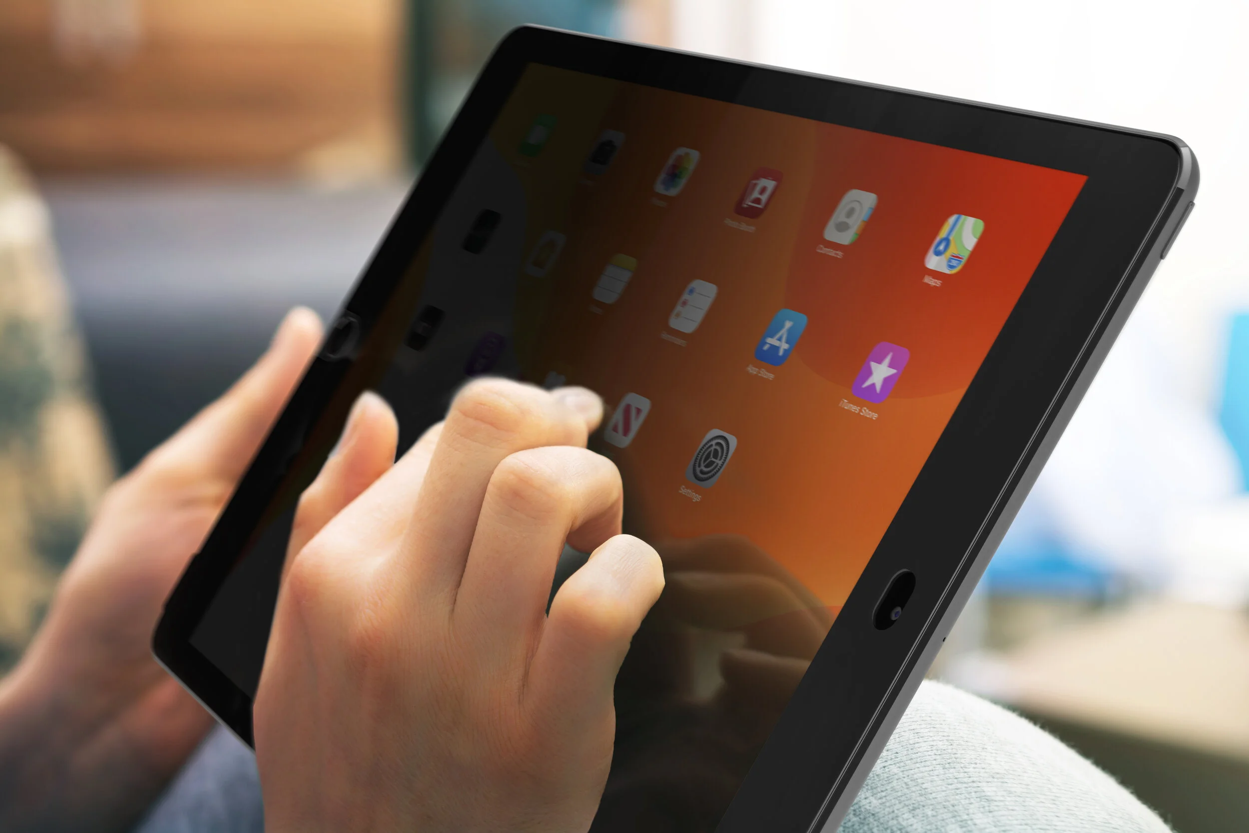 Current iPad 3D model was composited in Keyshot 3D Rendering program. Perspective, lighting and depth of field were matched then rendered. Post Retouching was performed in Photoshop. Image can be seen on Belkin Website.