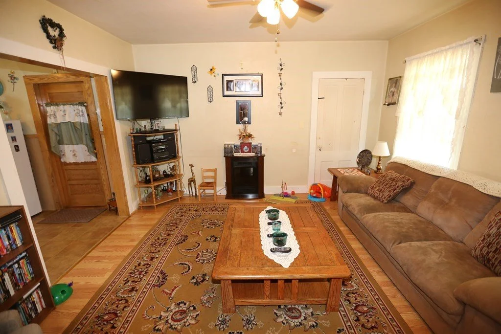 Liv room 2.jpg