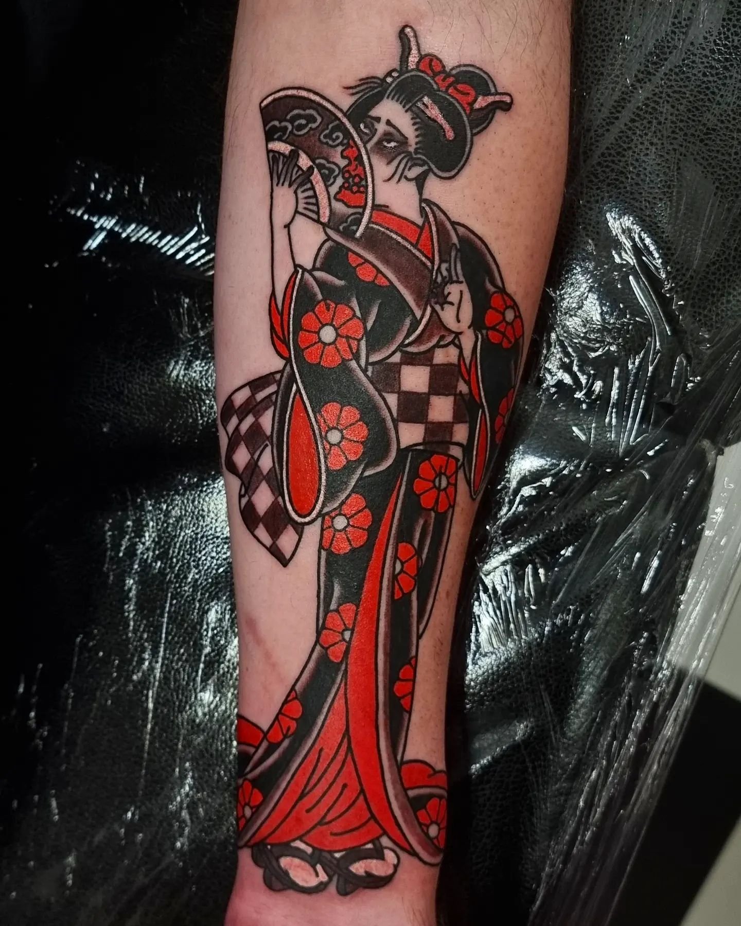 Done today @modernclassictattoo 
.
.
.
.
#tattoo #japanesetattoo